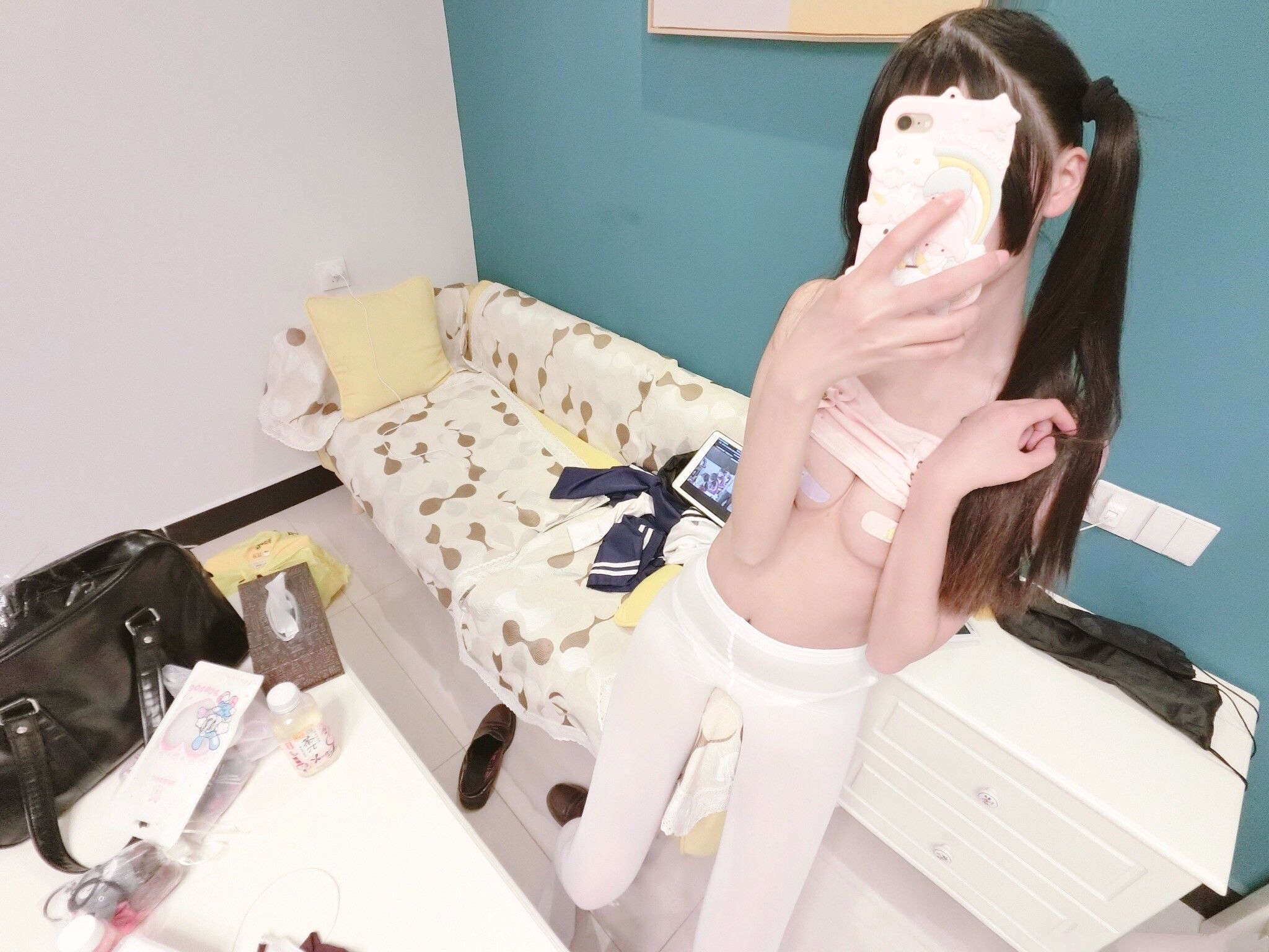 似喵 – 小草莓pink内衬 [32P]