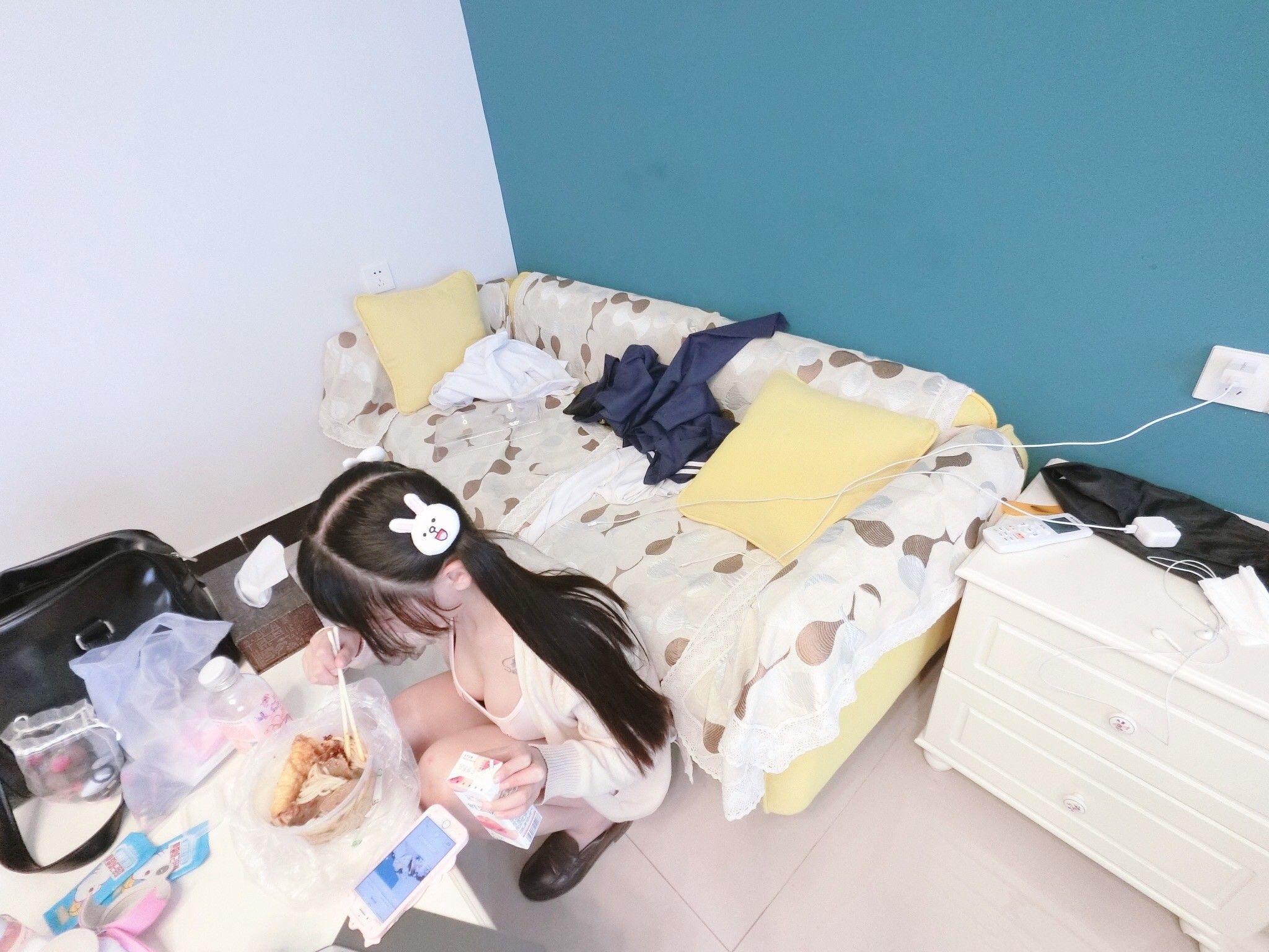 似喵 – 小草莓pink内衬 [32P]