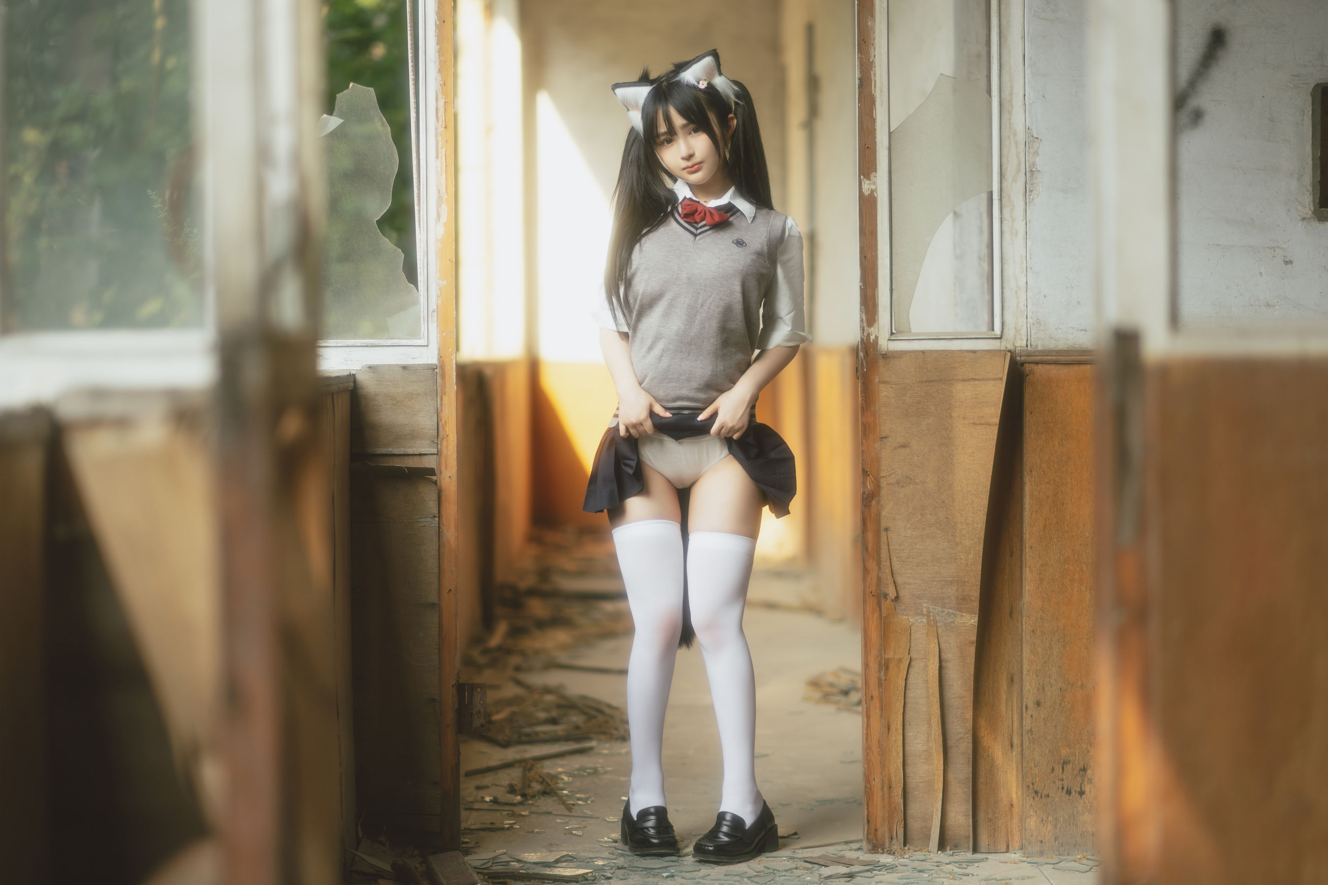 桜井宁宁 – 废墟JK [70P]