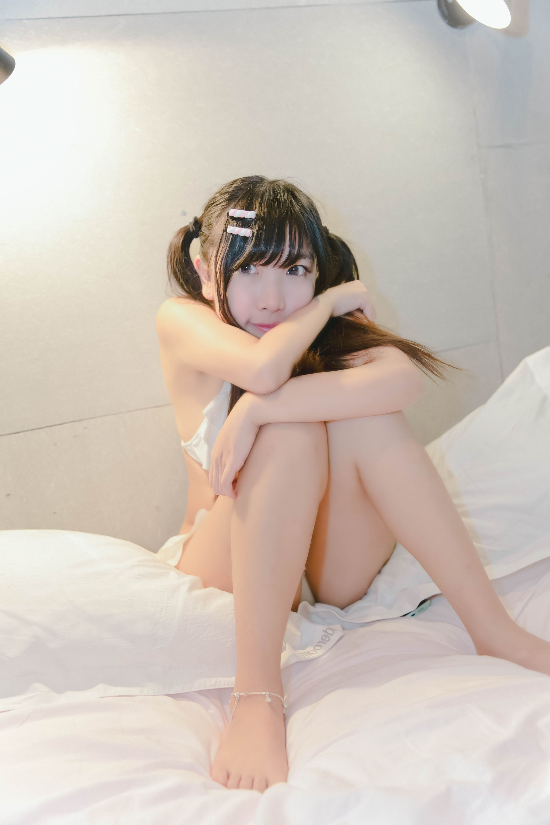 萝莉蜜嘟喵 白泳衣 [33P]