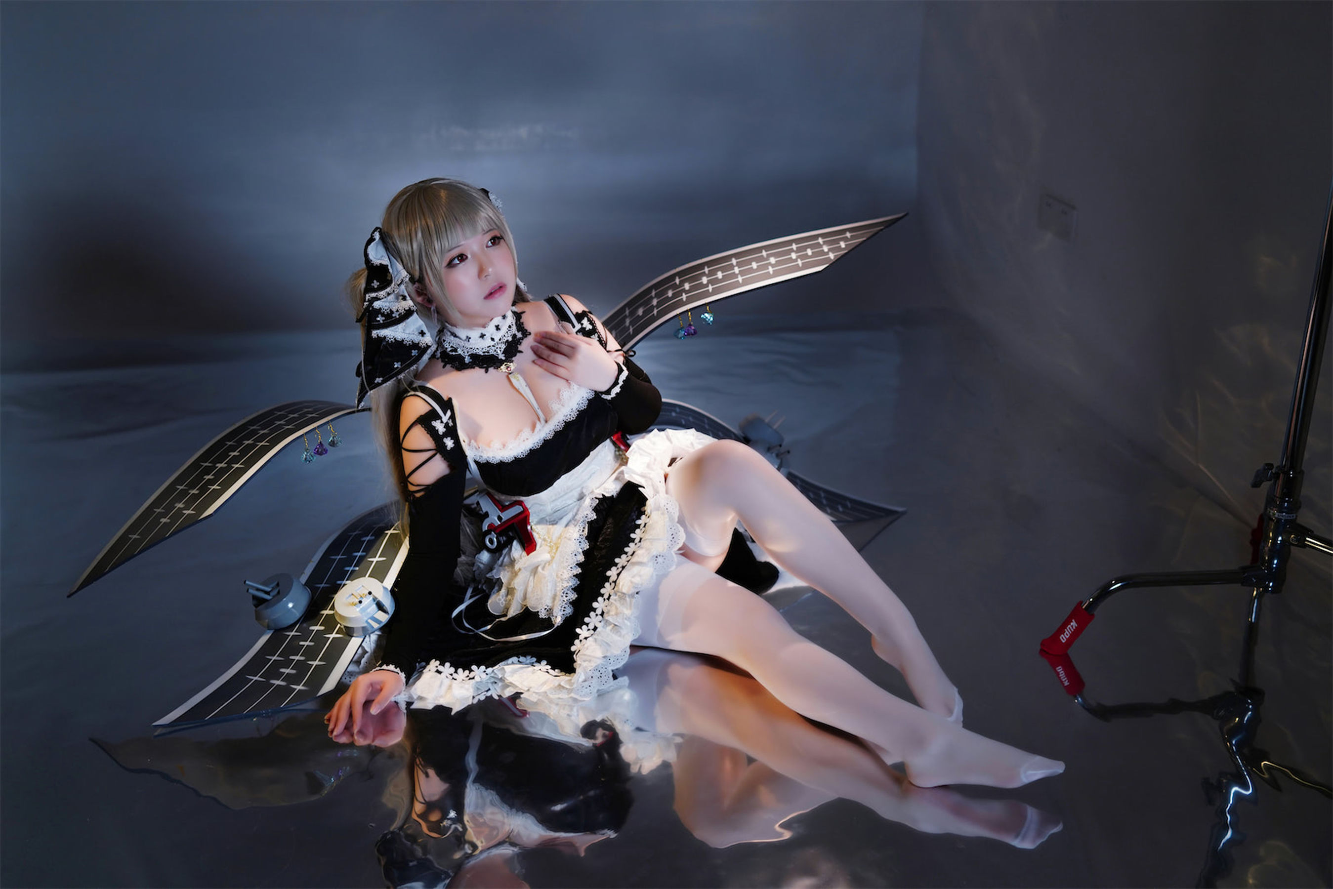 半半子 – 可畏 [44P]