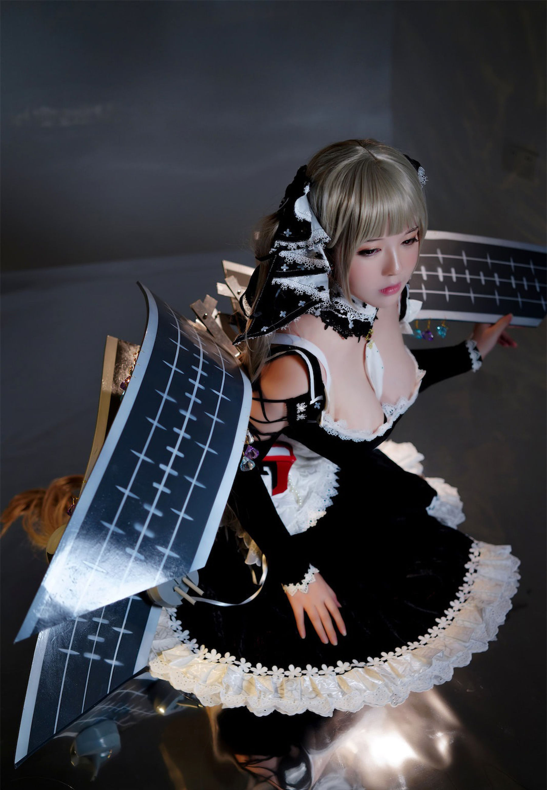 半半子 – 可畏 [44P]