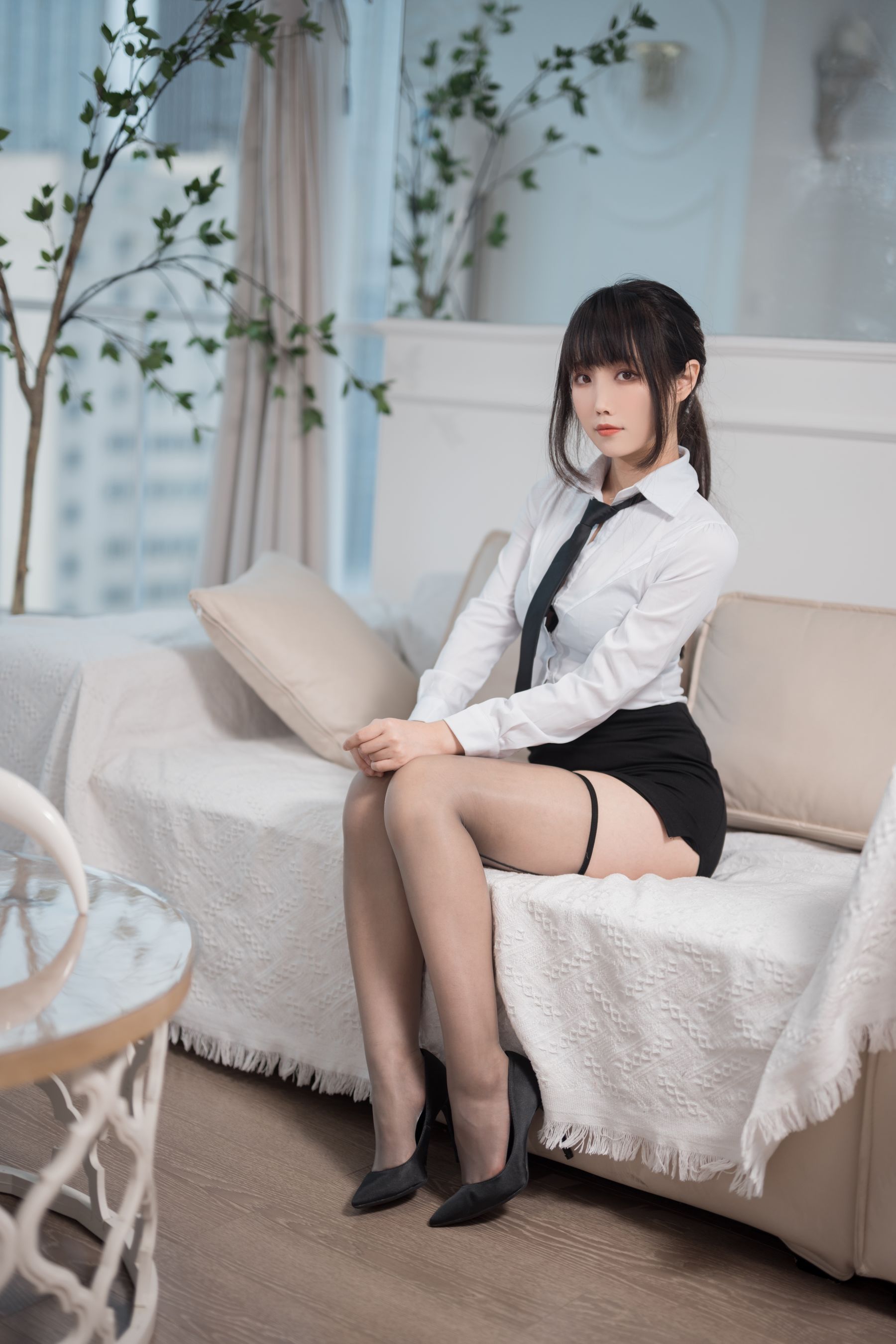 Cosplay汪知子 – OL黑丝 [55P]