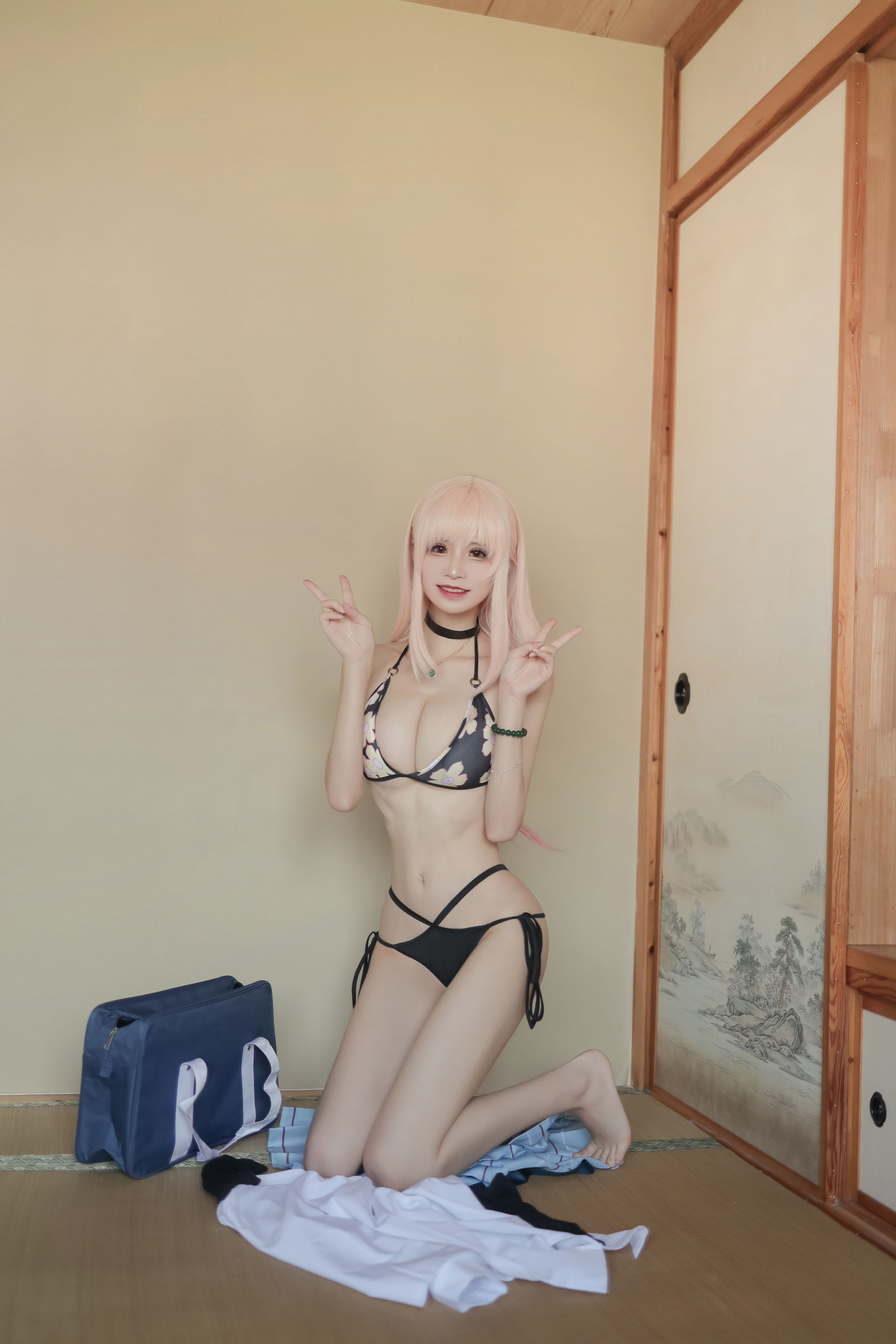 动漫博主爱老师_PhD – 喜多川海梦 校服 泳装 [17P]