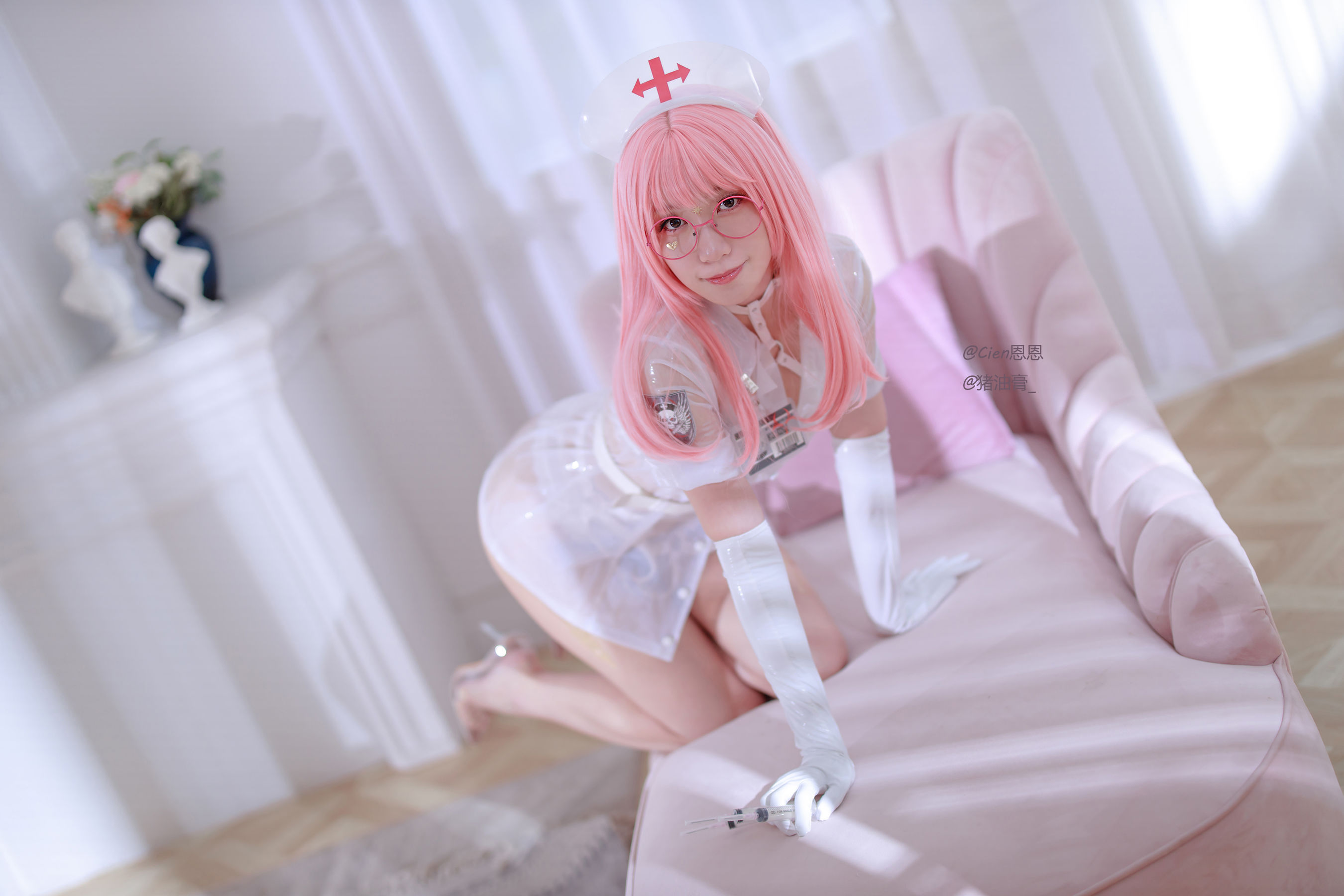 微博COS妹子Cien恩恩 – 护士 [18P]