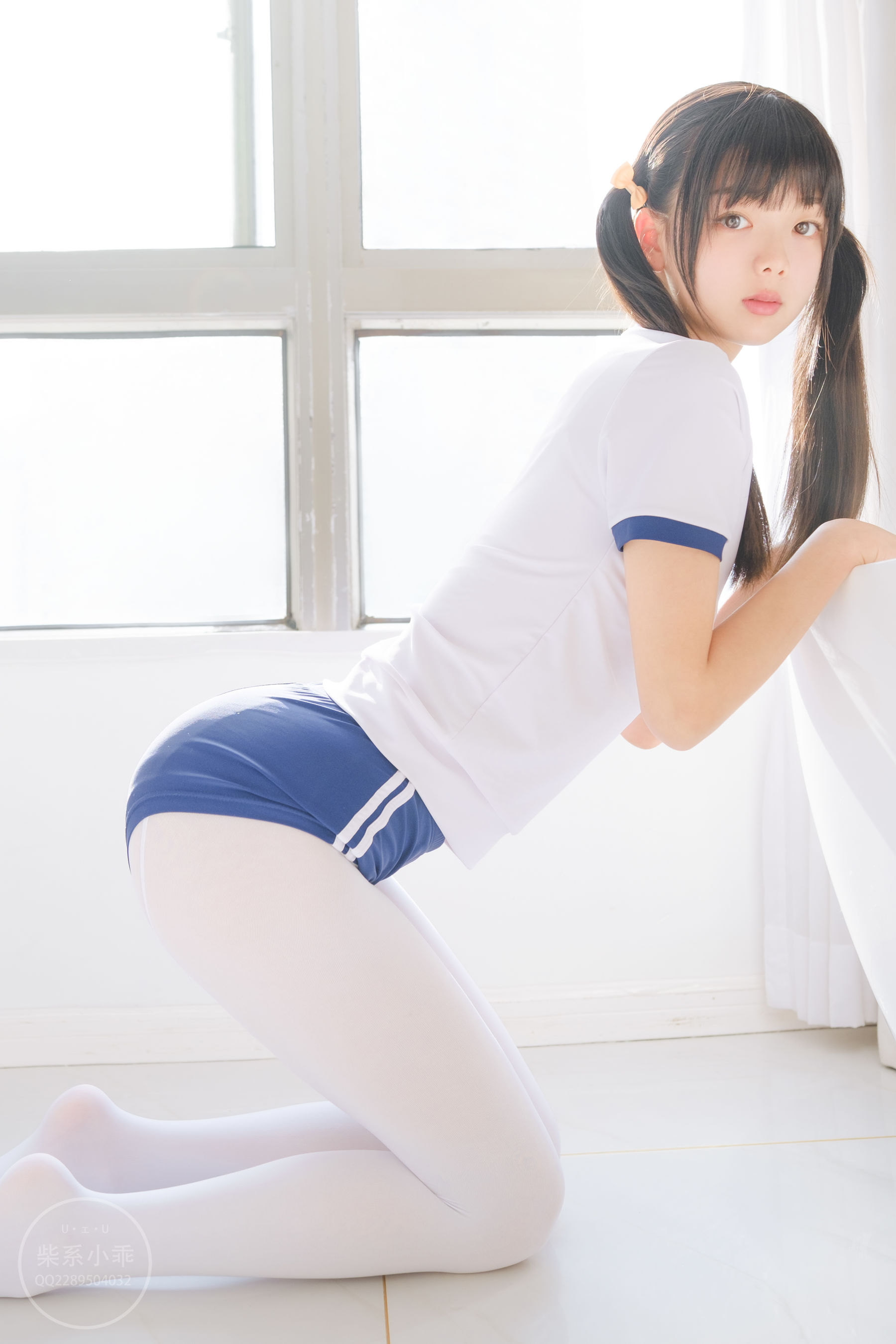 柴系小乖(稚乖画册) – 体操服 [70P]