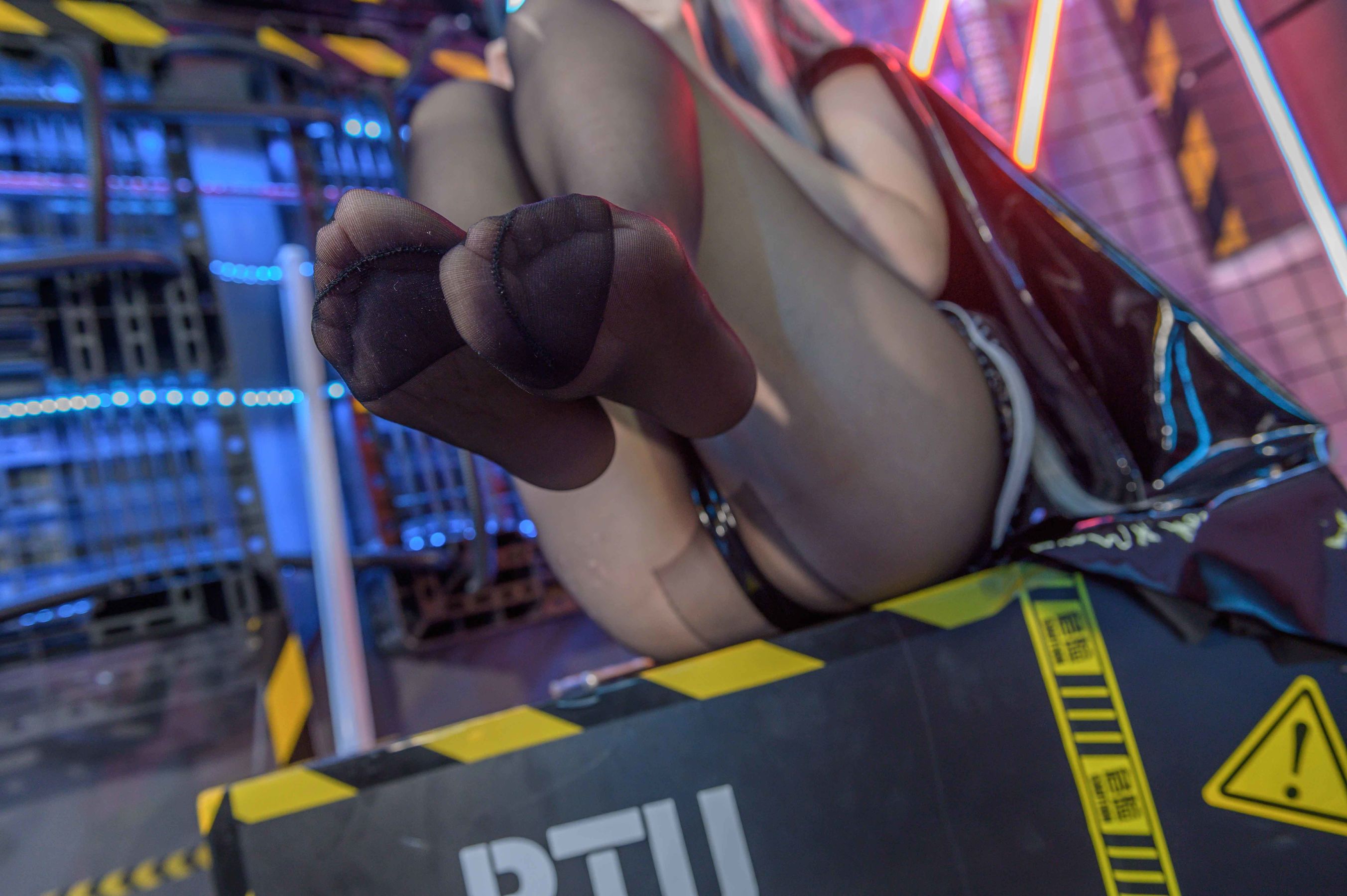 大米米球 – 暴行 [30P]