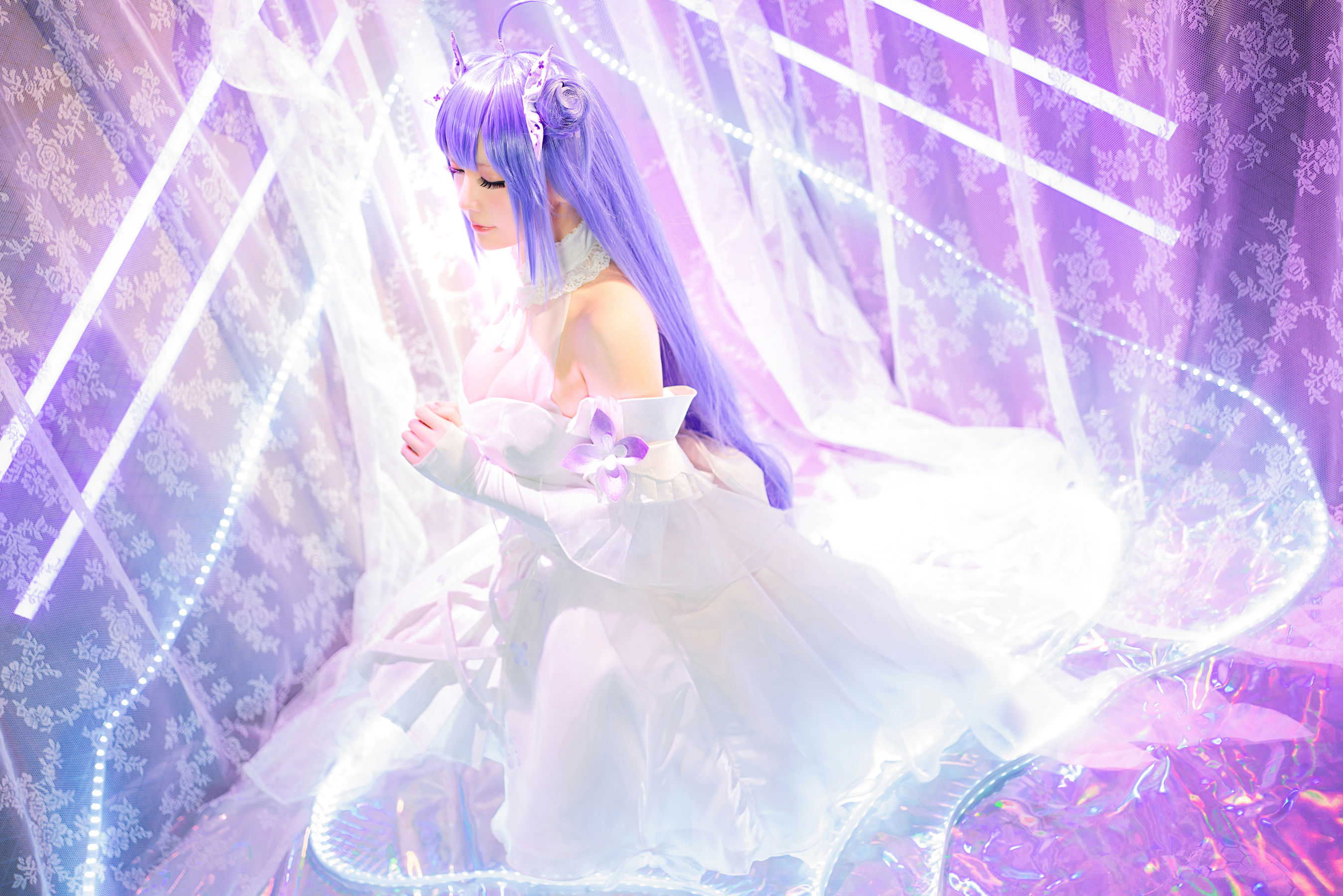 Coser小姐姐星之迟迟 – 纯白と漆黑《独角兽》 [24P]