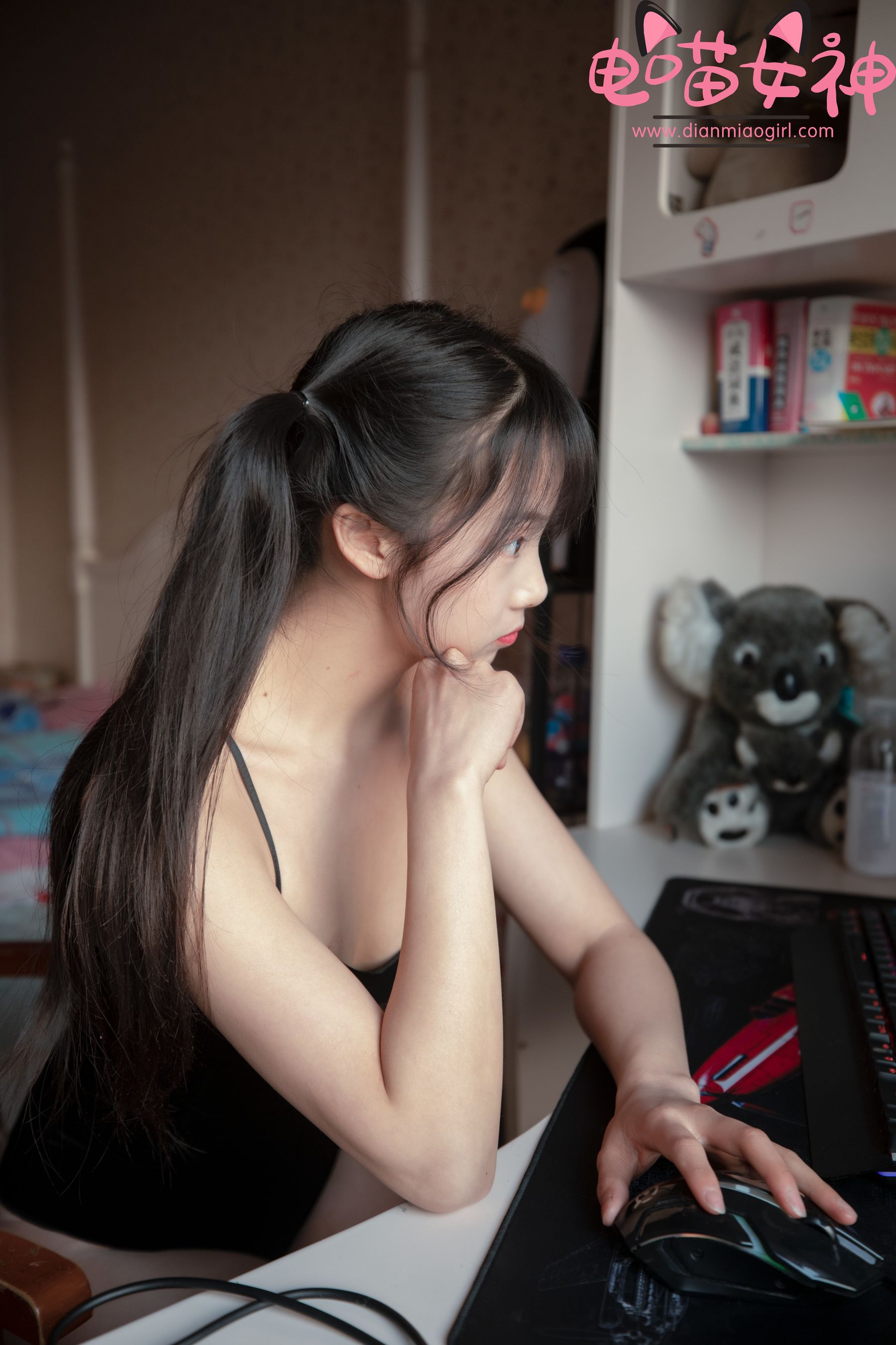 电喵女神 – 灵唯 黑纱王者 [52P]