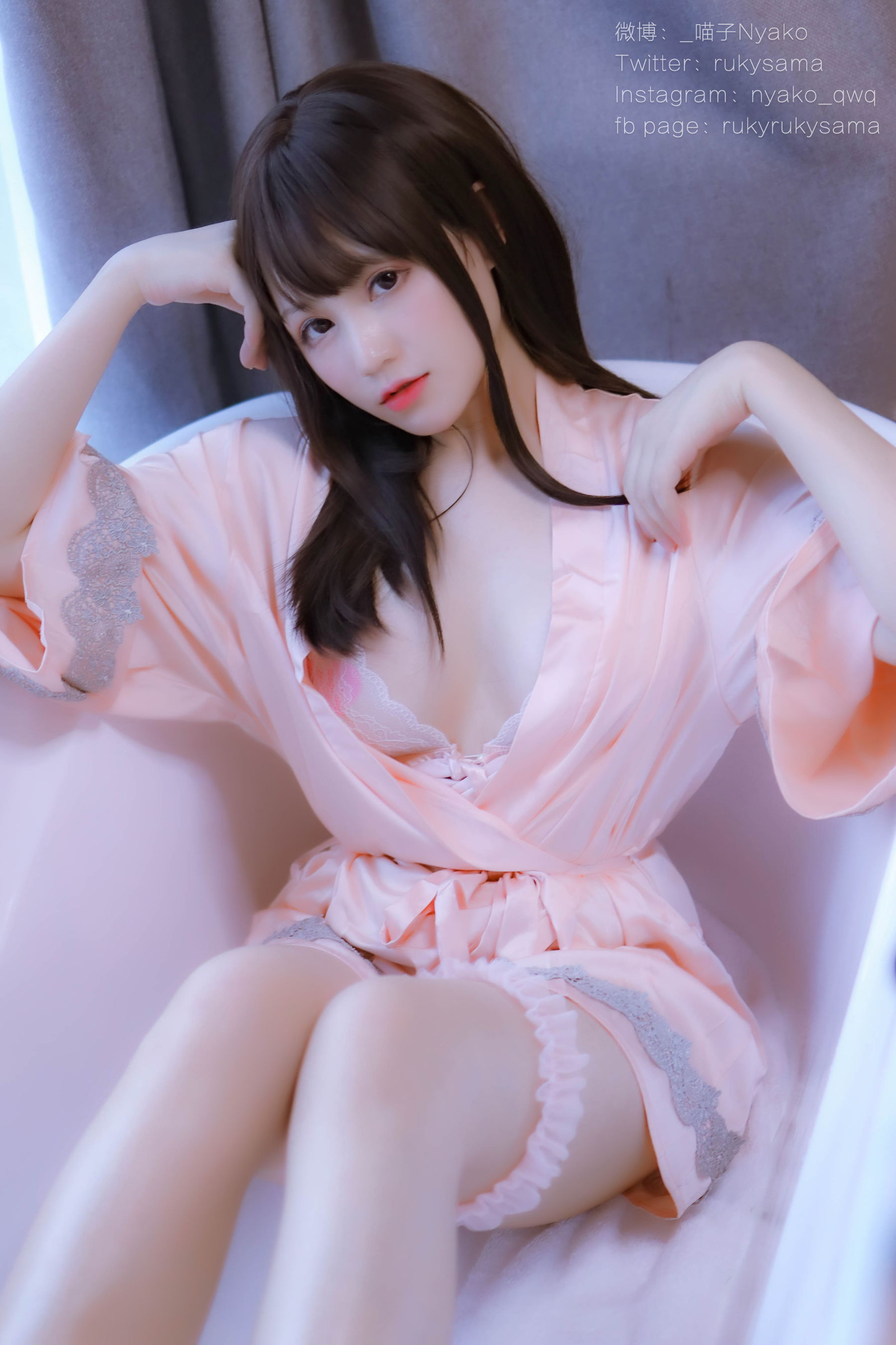 萌妹子Nyako喵子 – 妄想彼女との同棲生活 之 粉嫩丝绸睡衣 [79P]