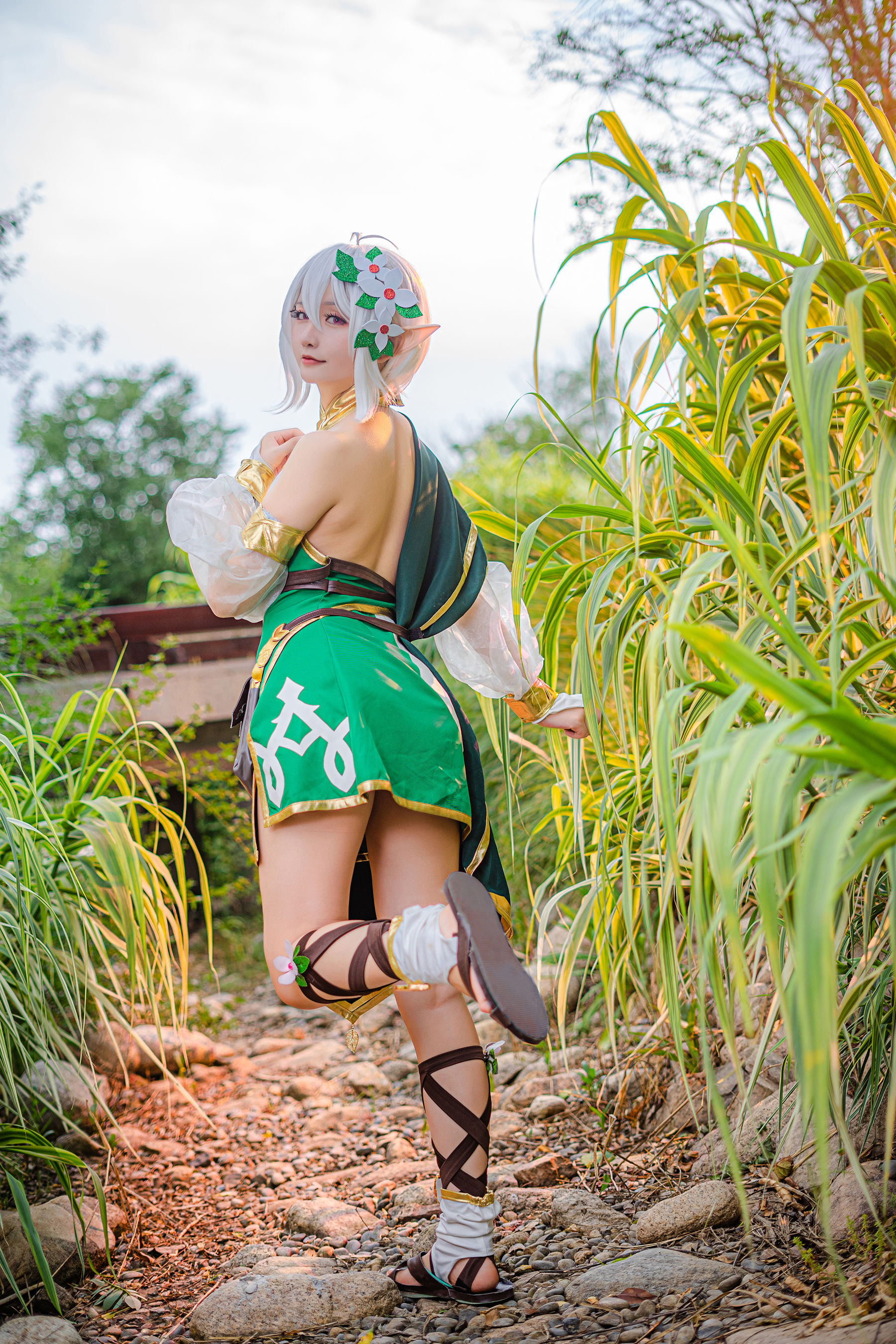 Coser小姐姐星之迟迟 – 秘密花园 可可萝 [17P]