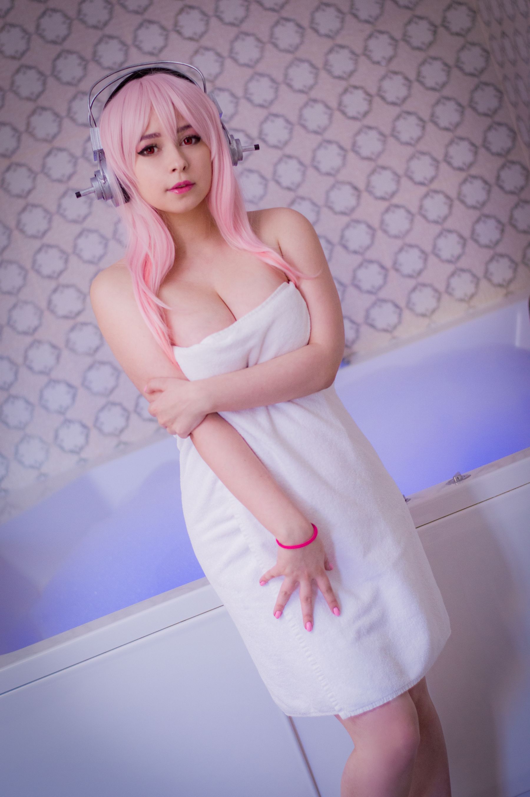 Yoshinobi – Sonico Bath Time [26P]