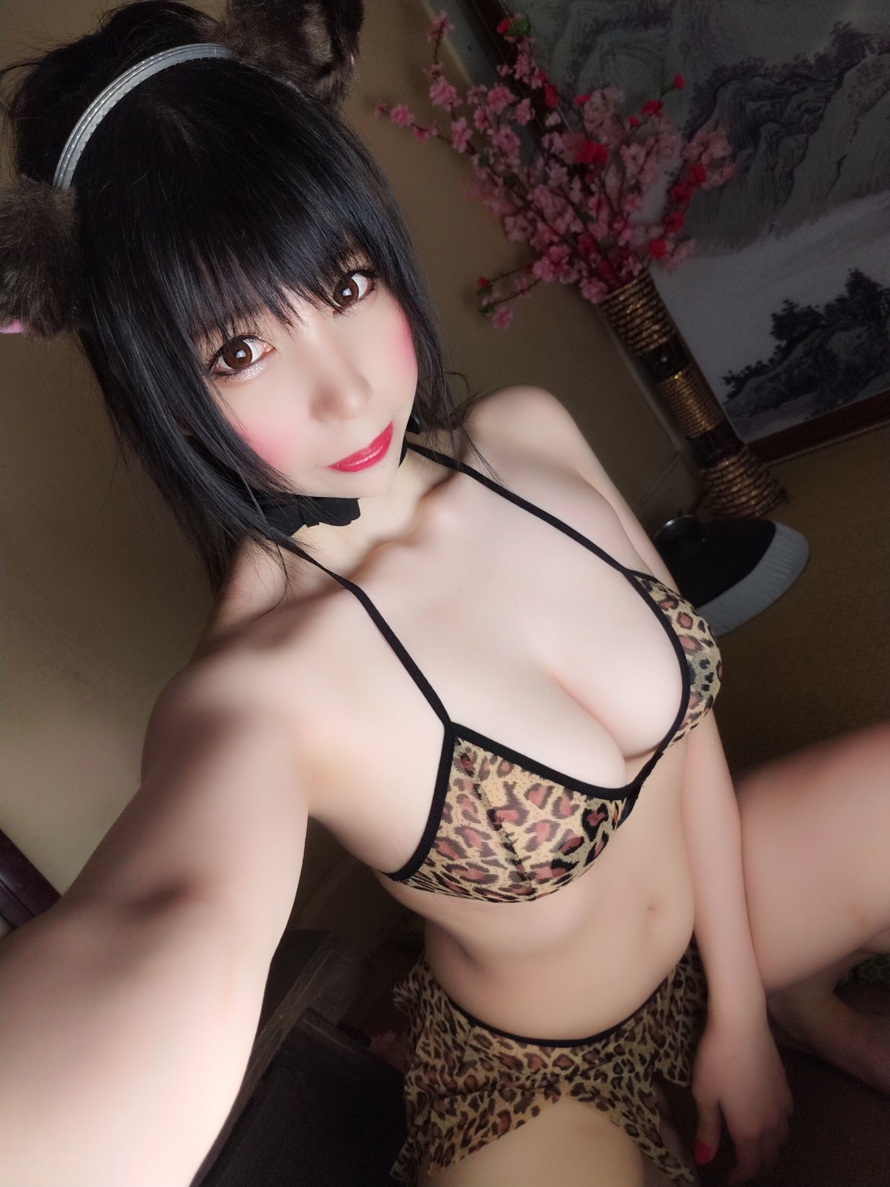 二次元巨乳美女鹿野希 豹纹 [22P]