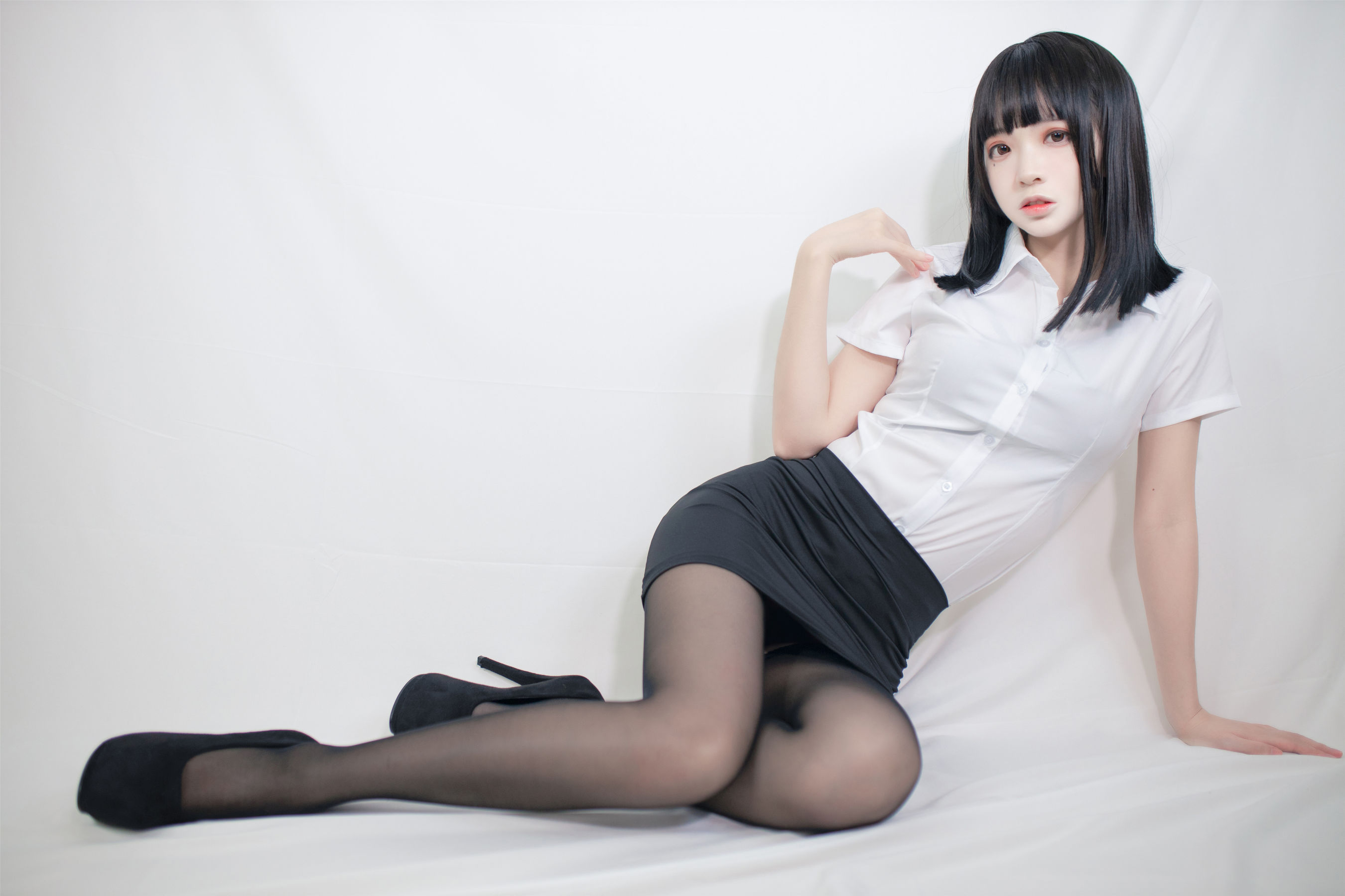 疯猫ss – OL制服 [40P]