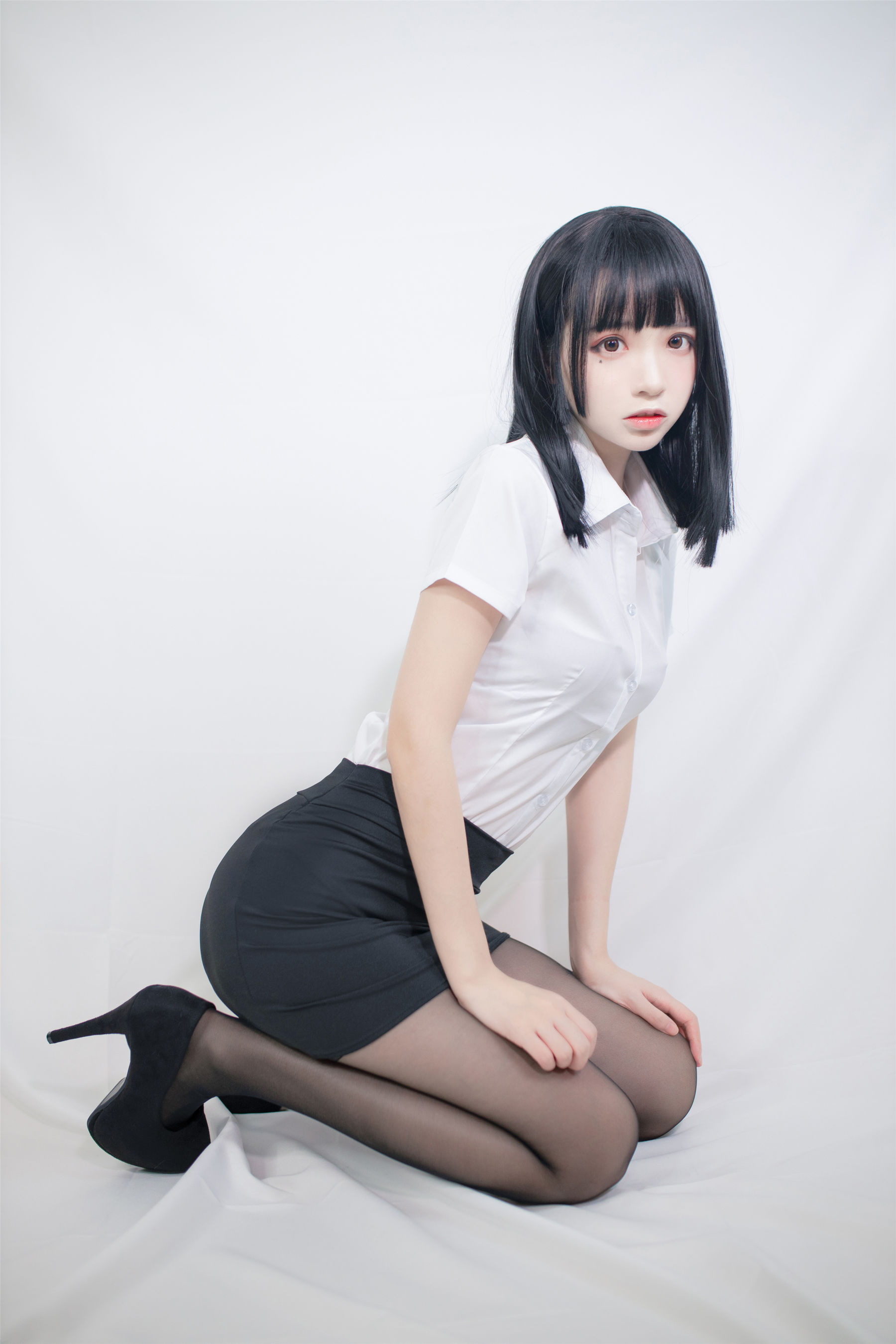 疯猫ss – OL制服 [40P]