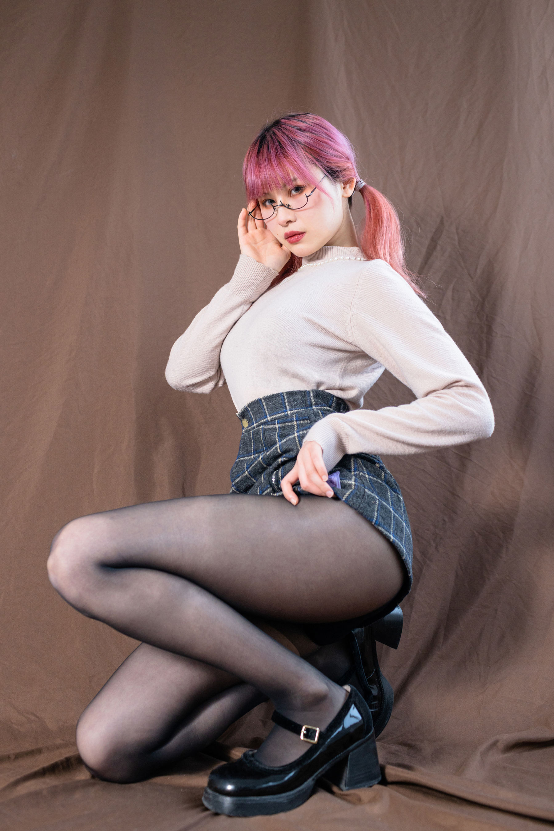 动漫博主田璐璐 – 少女秩序 黑丝 [19P]