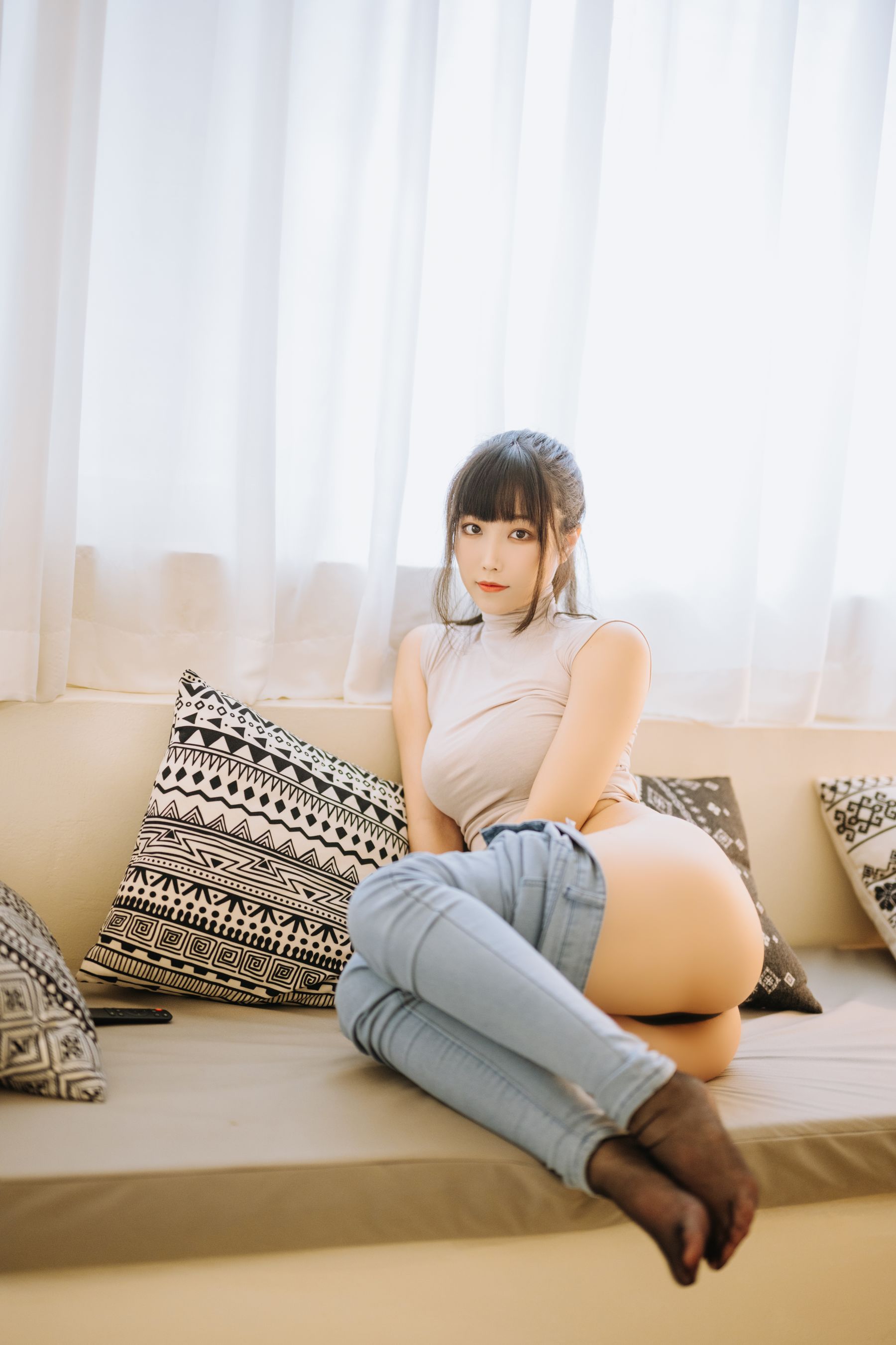 Cosplay汪知子 – 姐姐的牛仔裤 [42P]