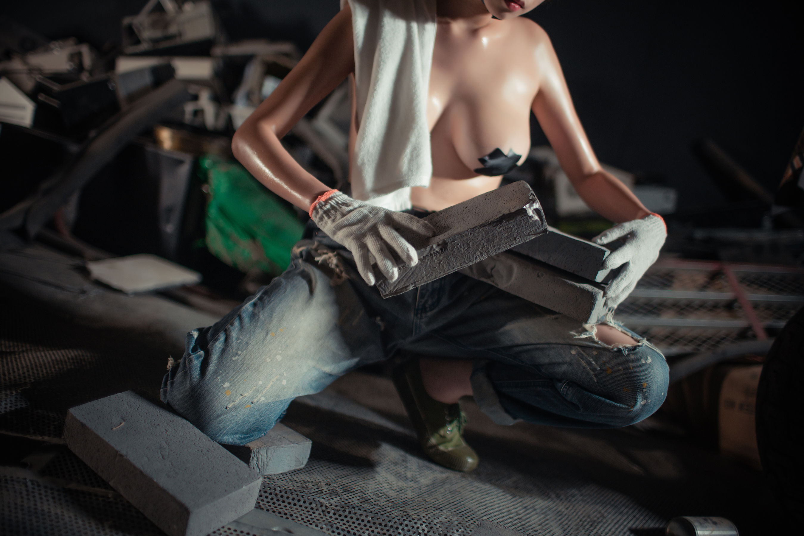 [Cosplay写真] 萌妹奈汐酱nice – 咱们工人有力量 [35P]