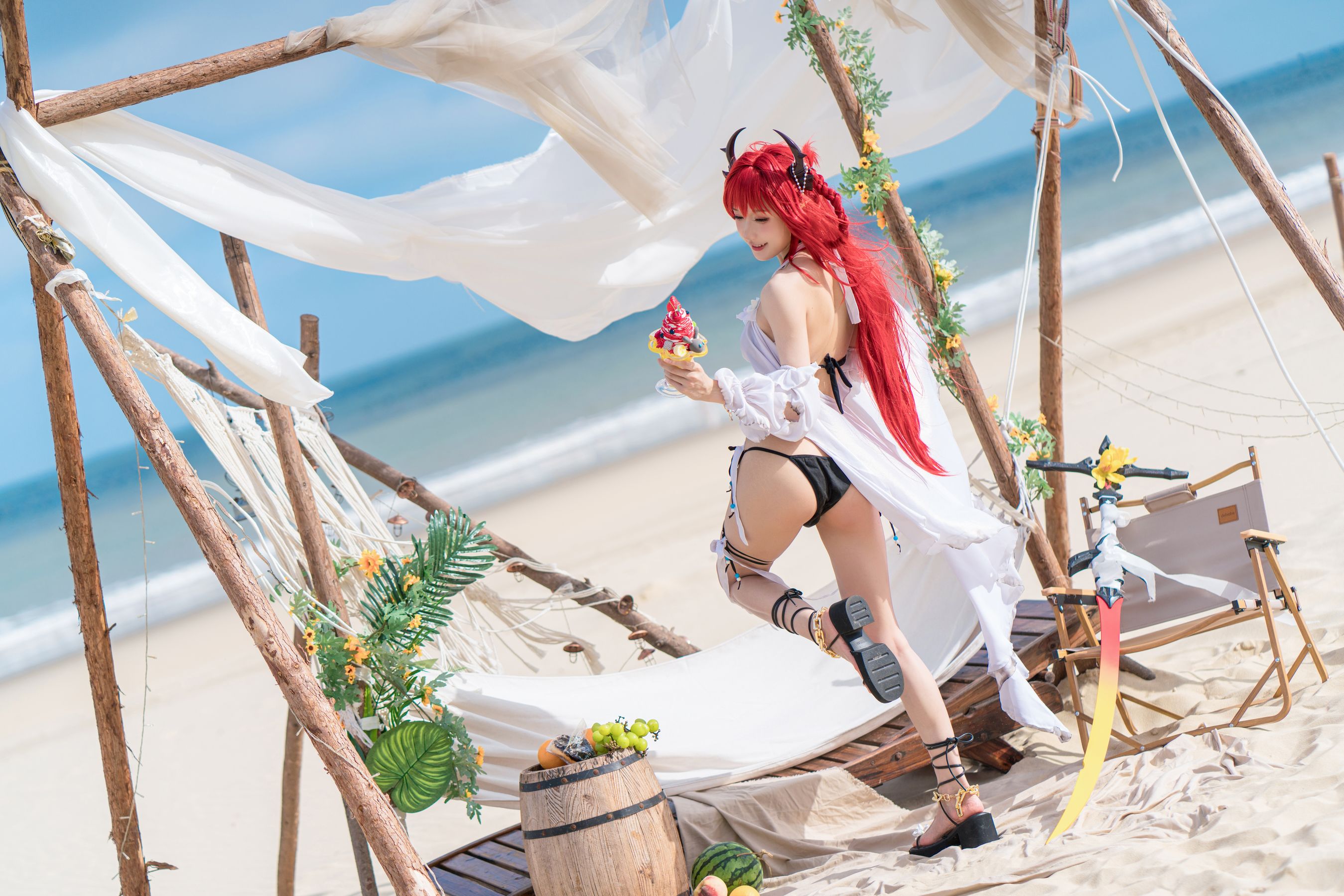 动漫博主阿包也是兔娘 – 明日方舟 史尔特尔泳装 [50P]