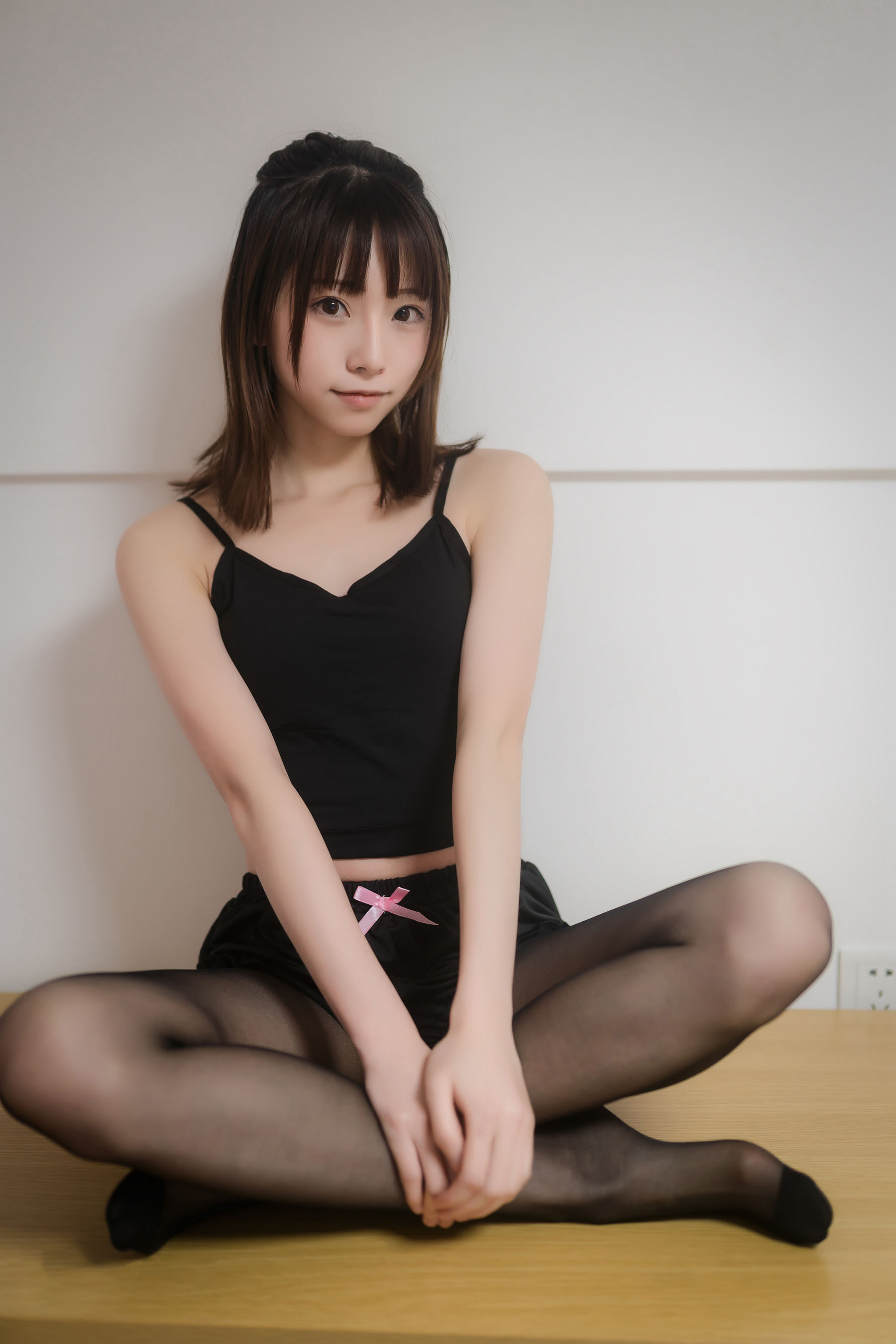 动漫博主Kitaro_绮太郎 – 黑丝套装 [40P]