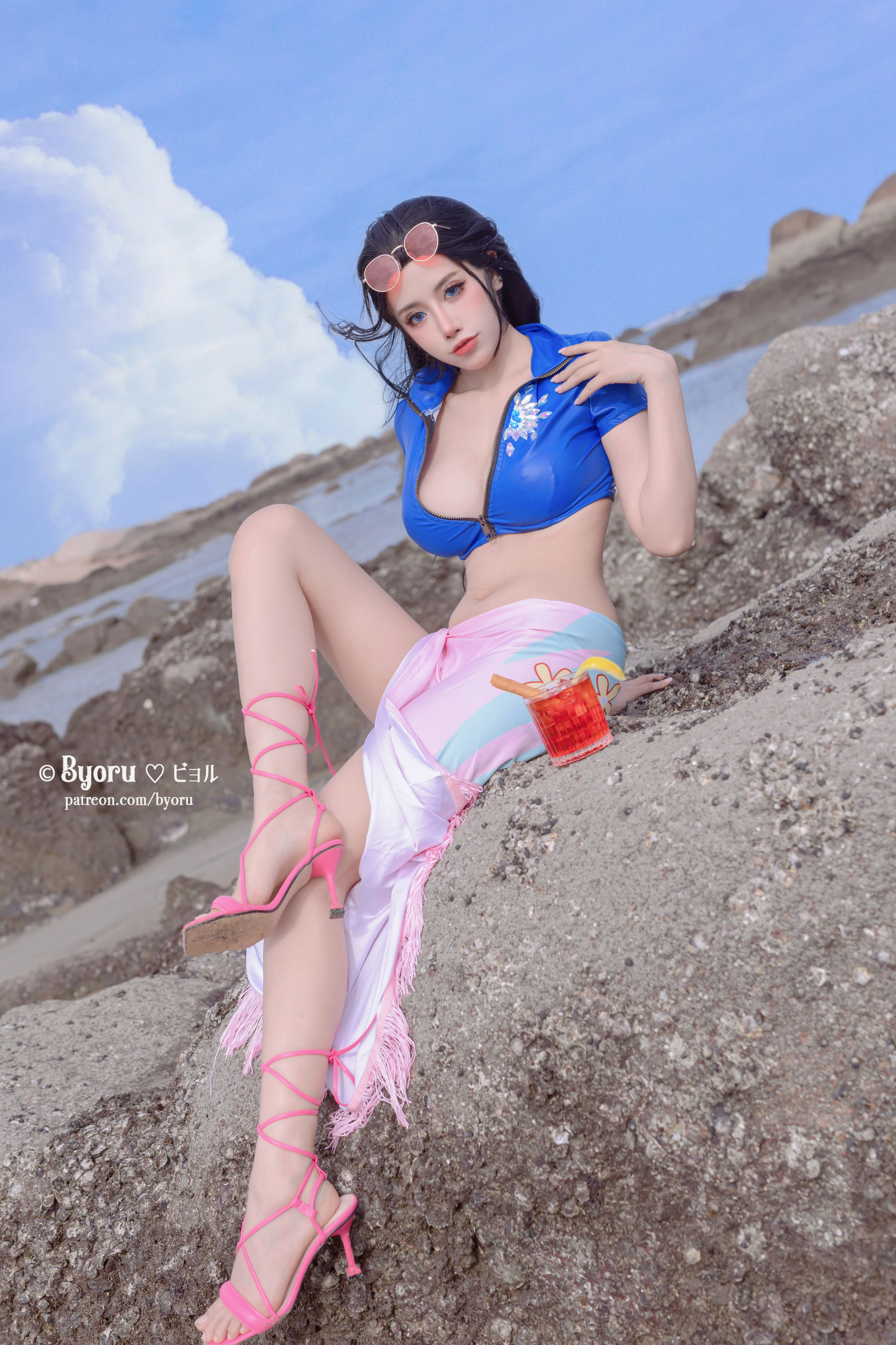 日本性感萝莉Byoru – Nico Robin [30P]