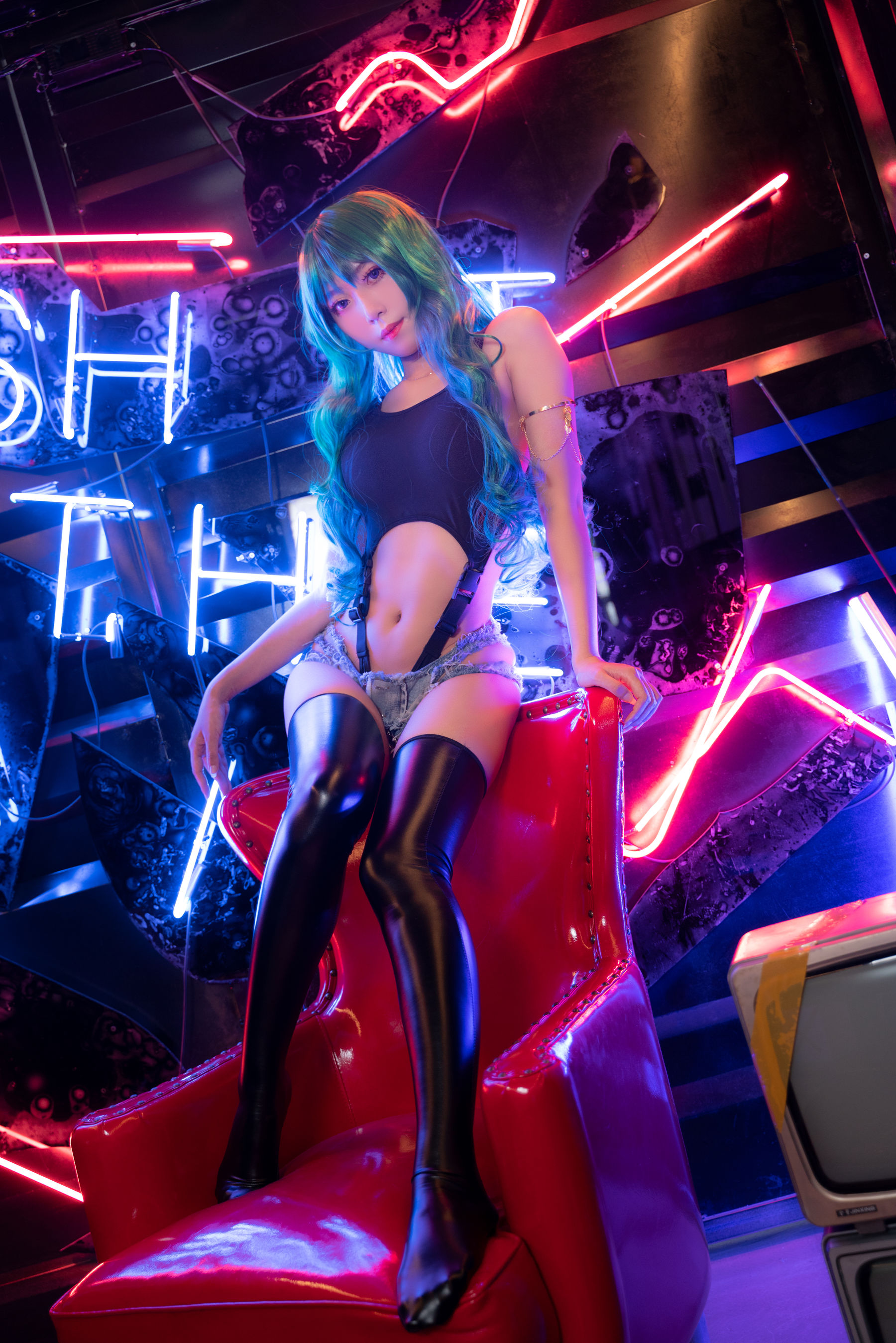 动漫博主Money冷冷 – 高叉 [17P]