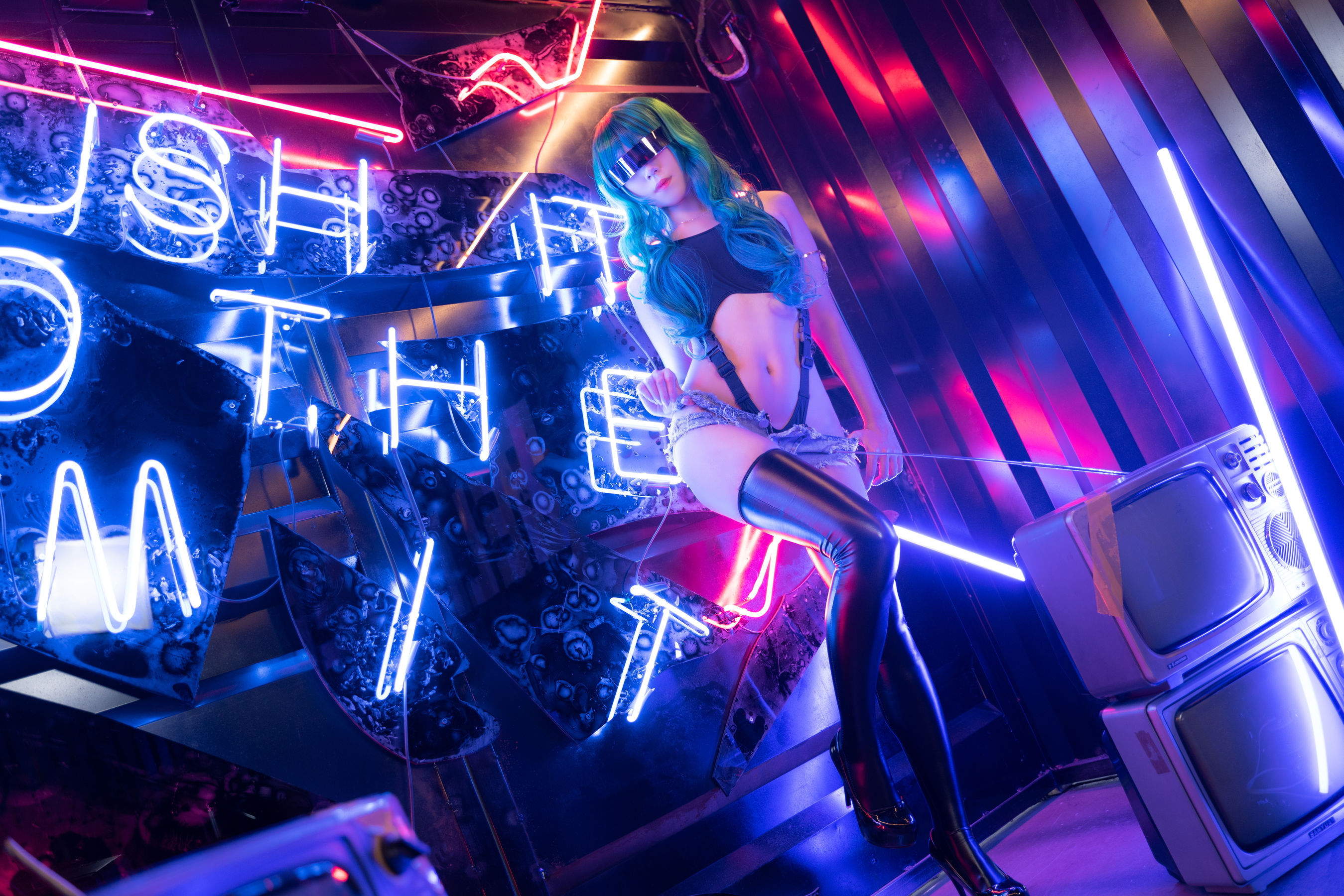 动漫博主Money冷冷 – 高叉 [17P]