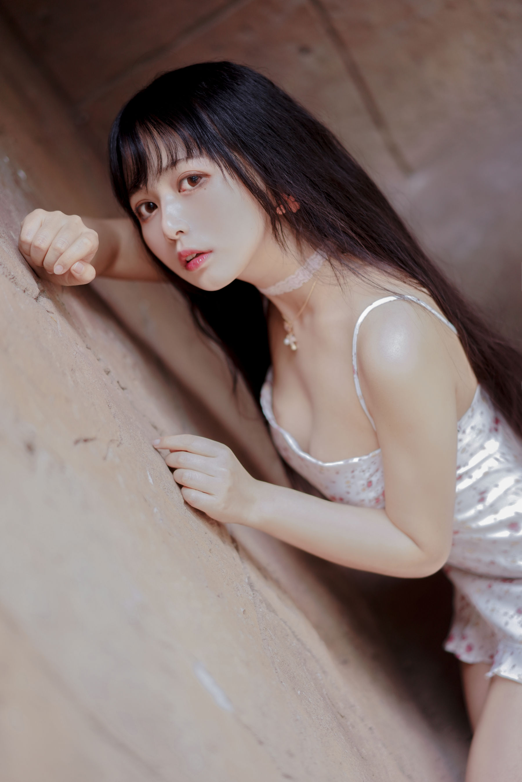 [Cosplay写真] 大眼萌妹黑猫猫OvO – 风 [26P]