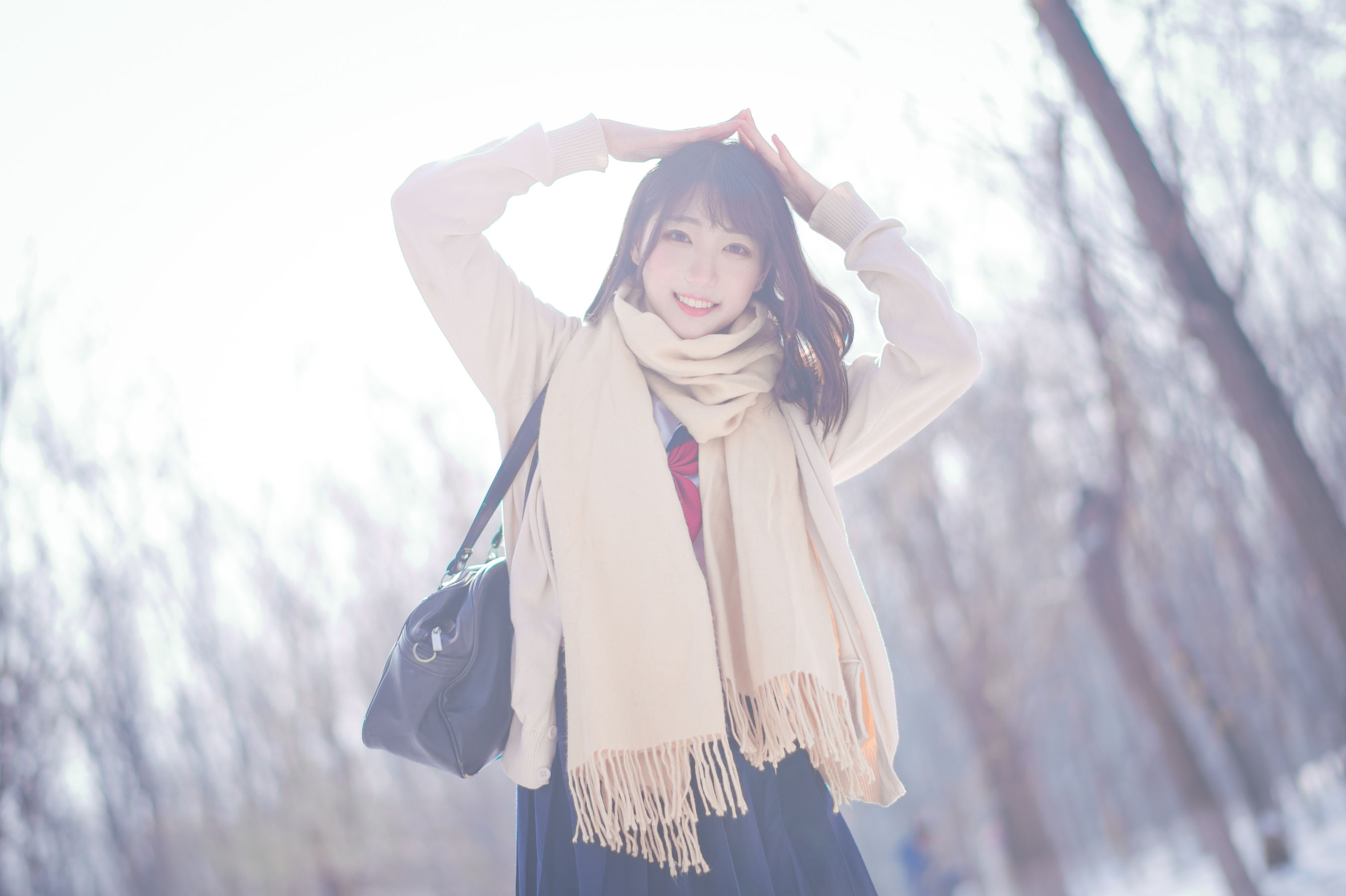 周叽是可爱兔兔 – 雪景JK [15P]