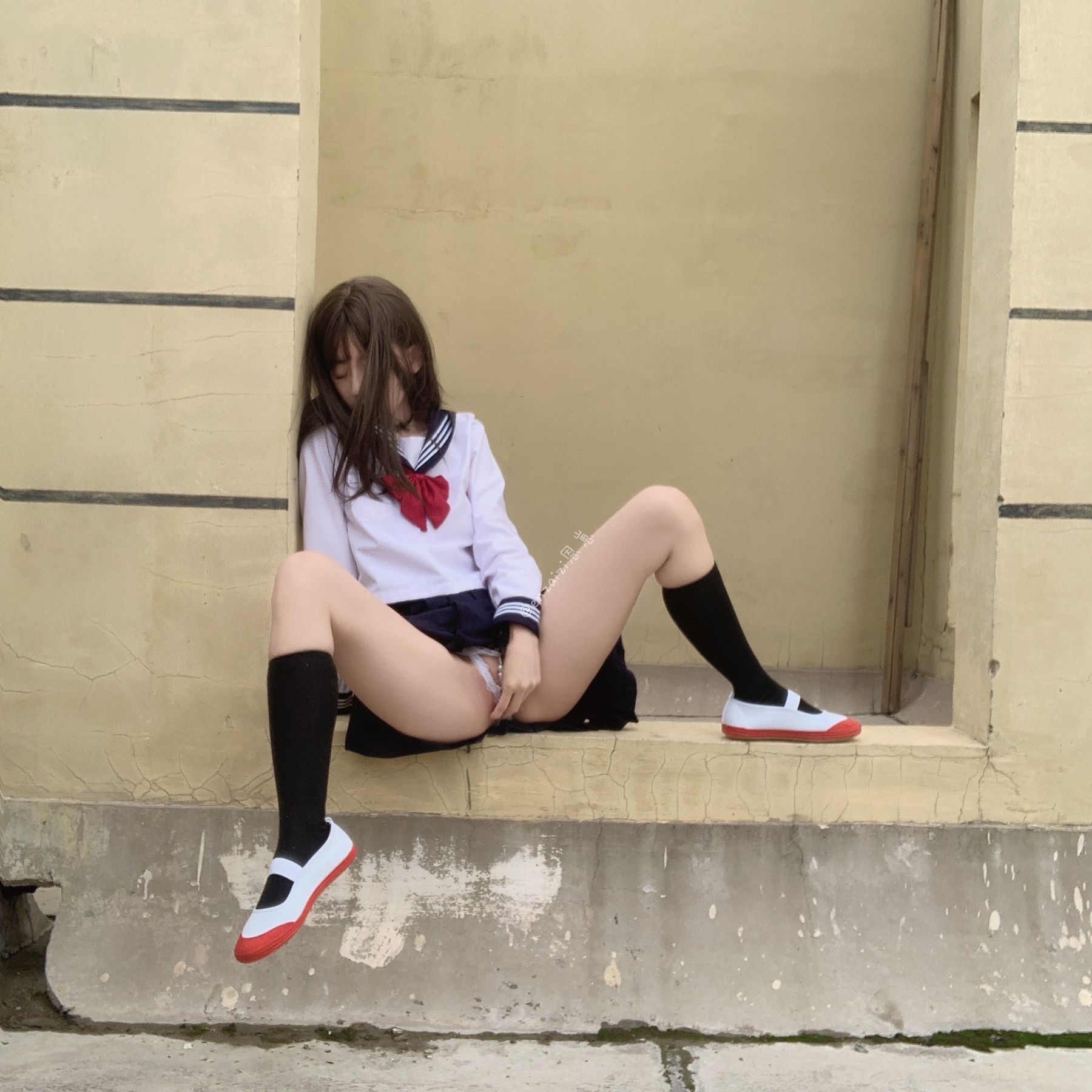 恩崽 – 天台水手服 [123P]