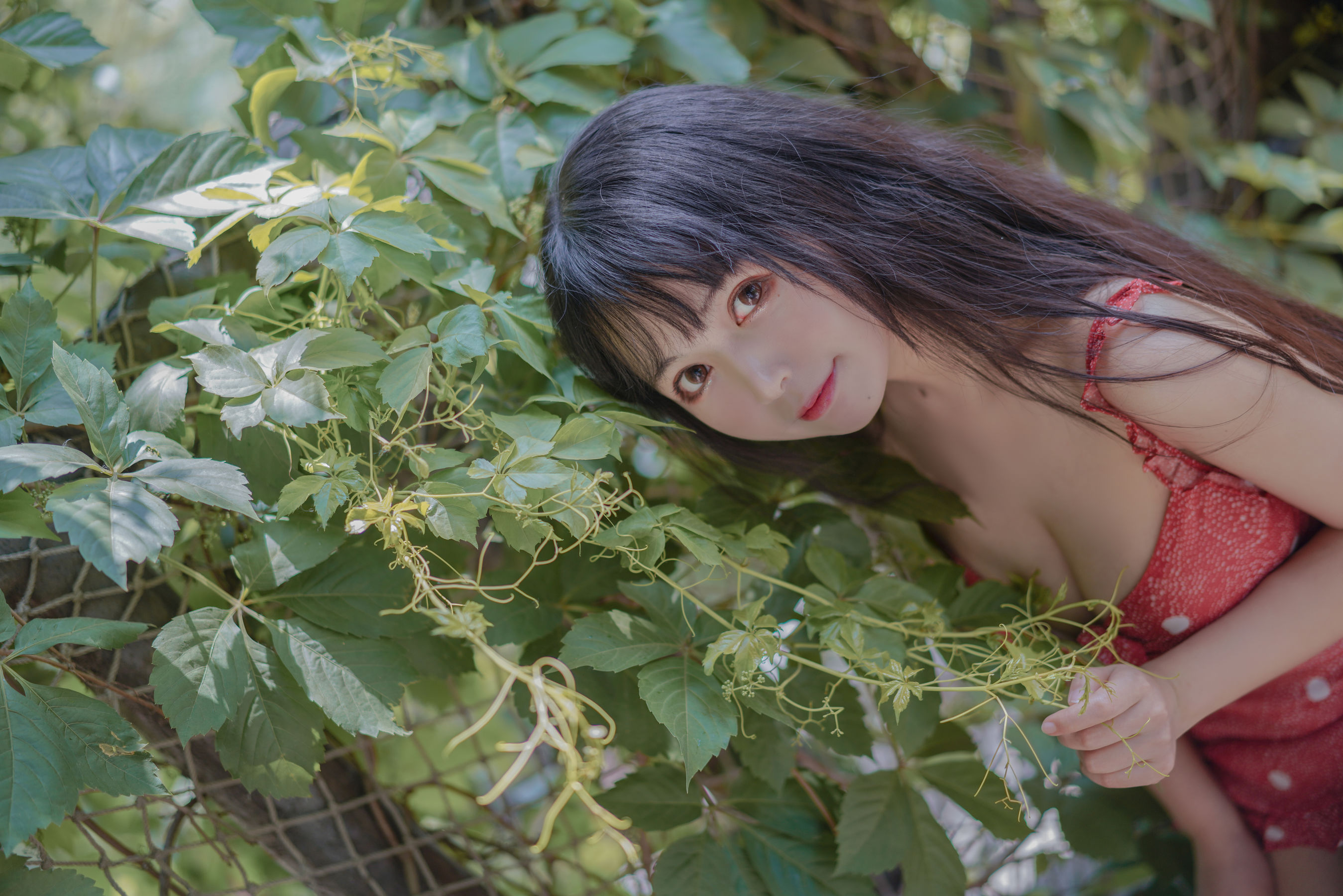 [Cosplay写真] 大眼萌妹黑猫猫OvO – 草莓 [32P]