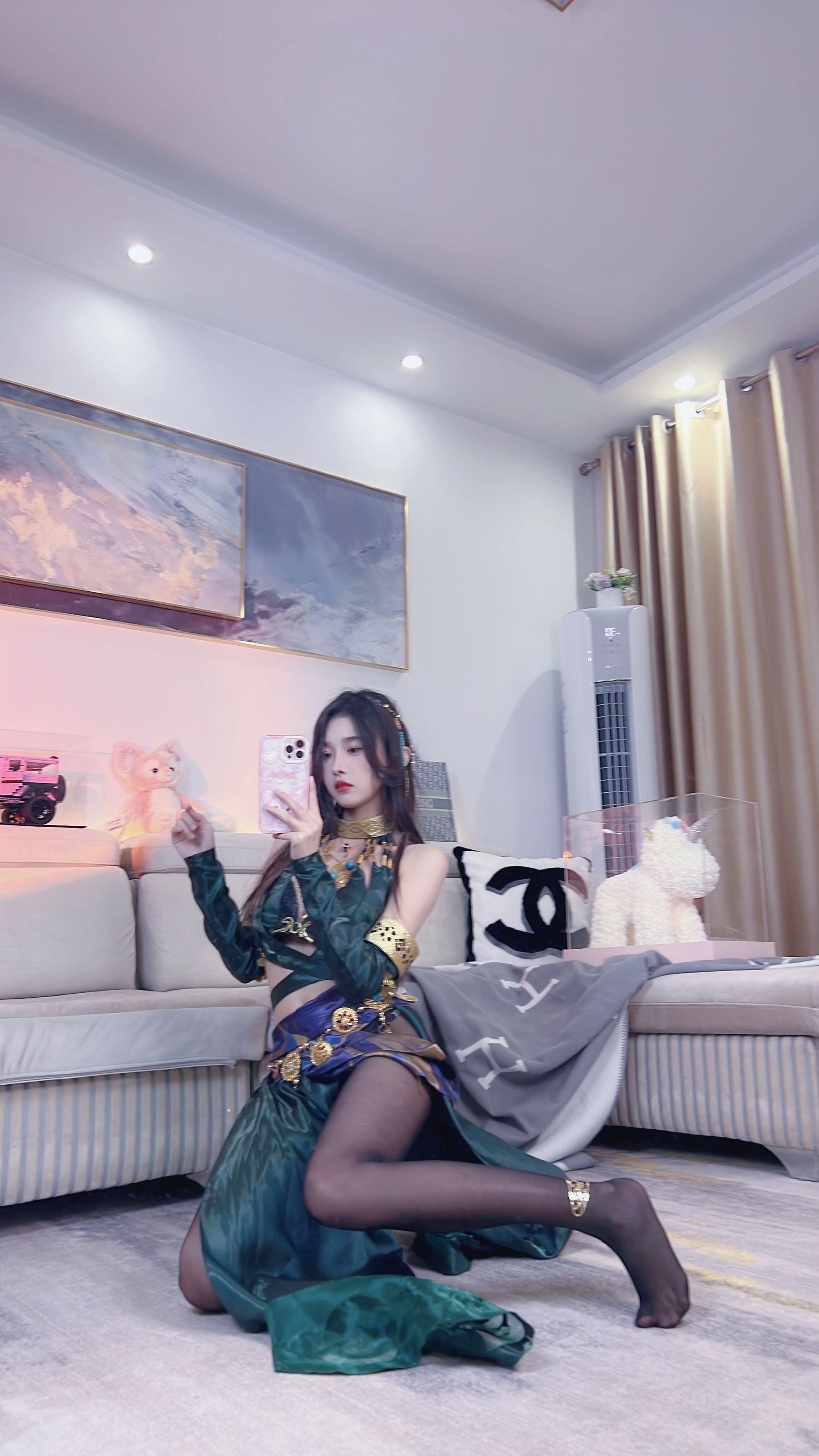 虎牙小小奶瓶儿 – 迦南 [17P]