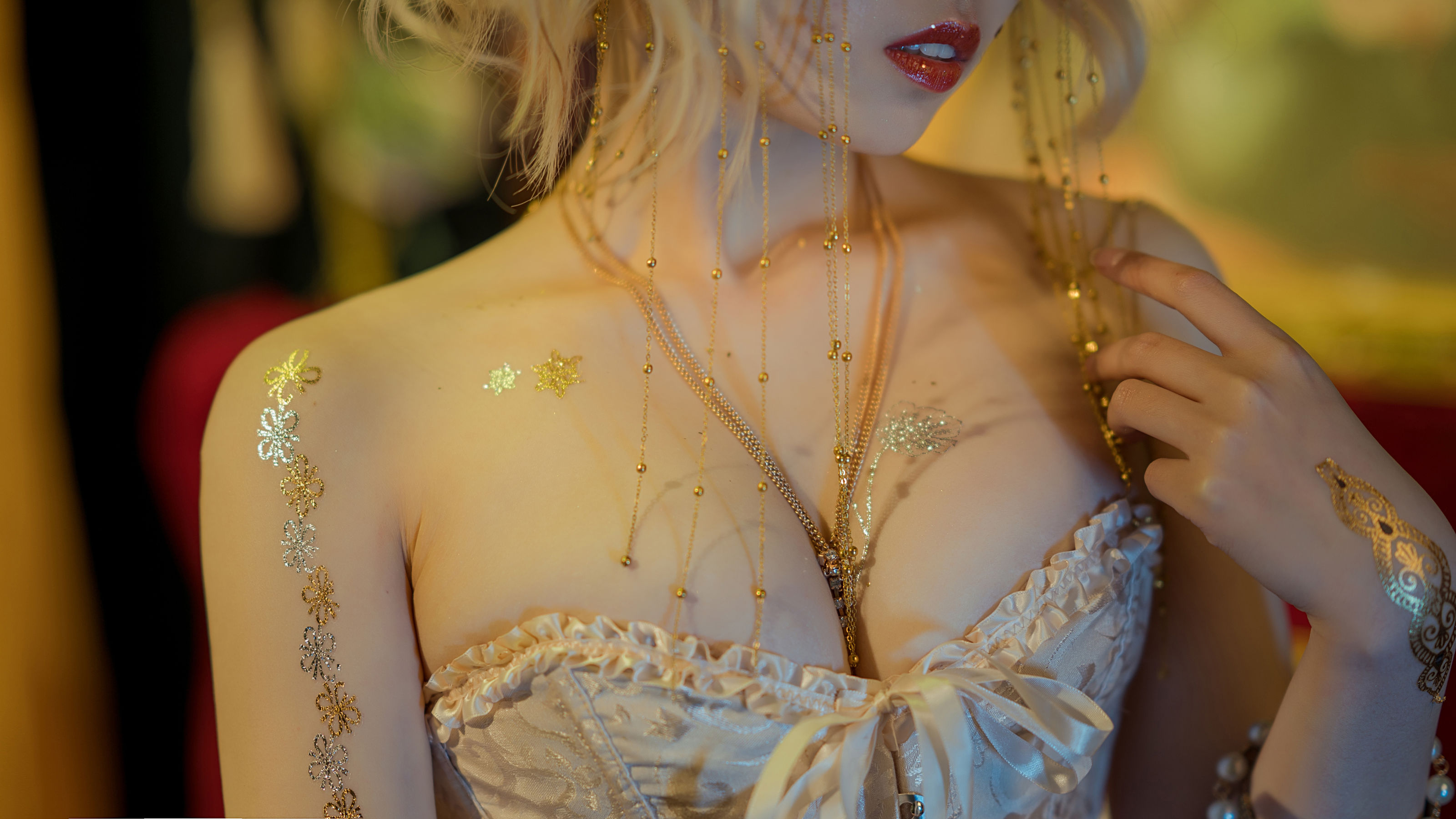 七月喵子 – 献上王的冠冕 [29P]