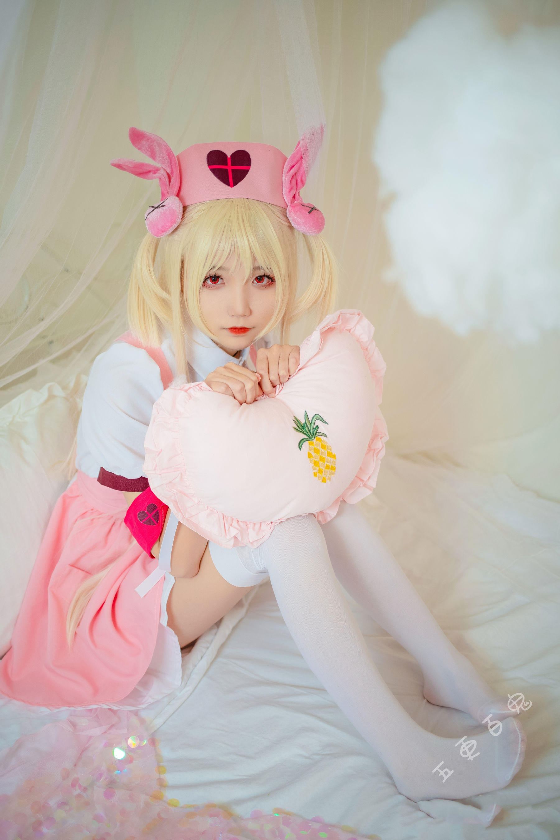 [Cosplay写真] 清纯少女五更百鬼 – 小护士 [6P]