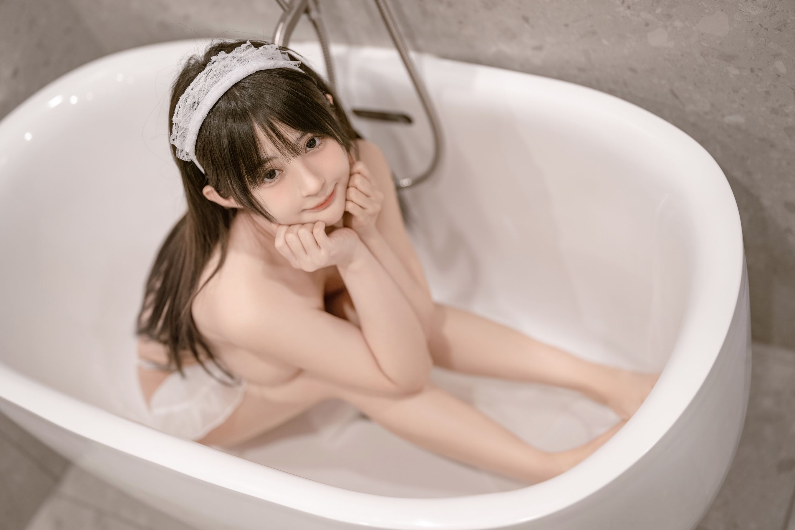 桜井宁宁 – 关于我家可爱的女仆 [76P]