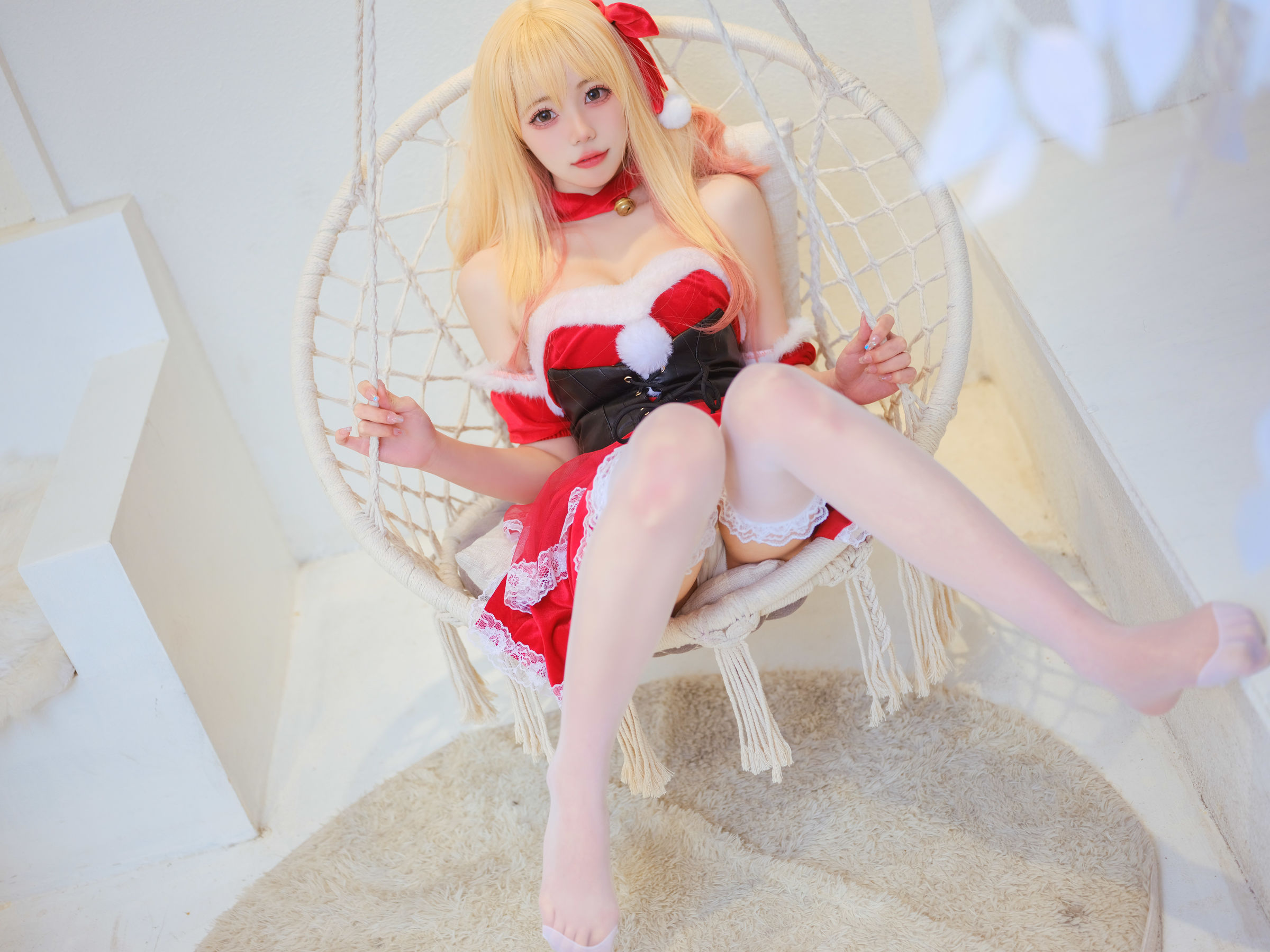 咬一口兔娘 – 喜多川海梦圣诞 [14P]