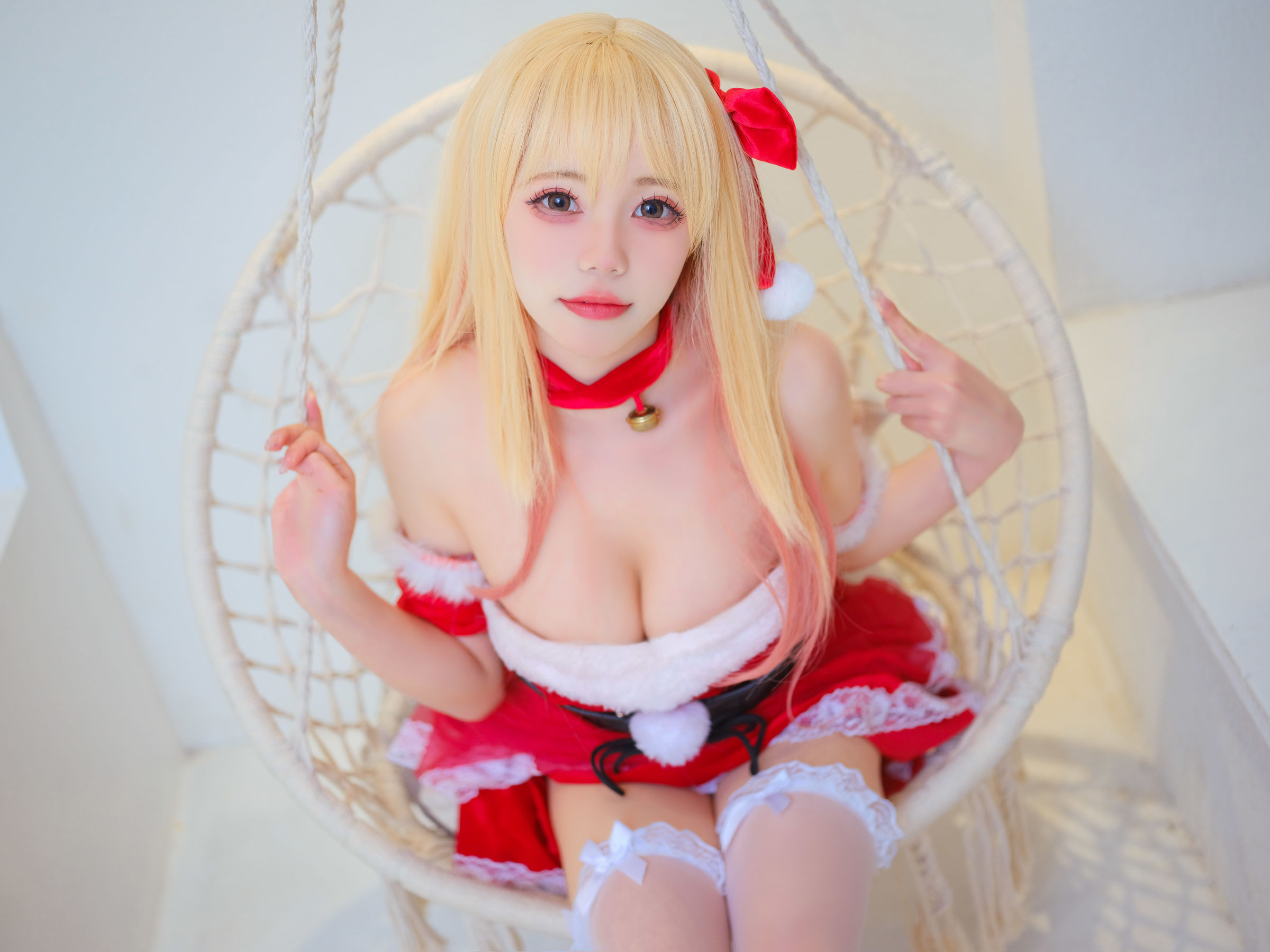 咬一口兔娘 – 喜多川海梦圣诞 [14P]