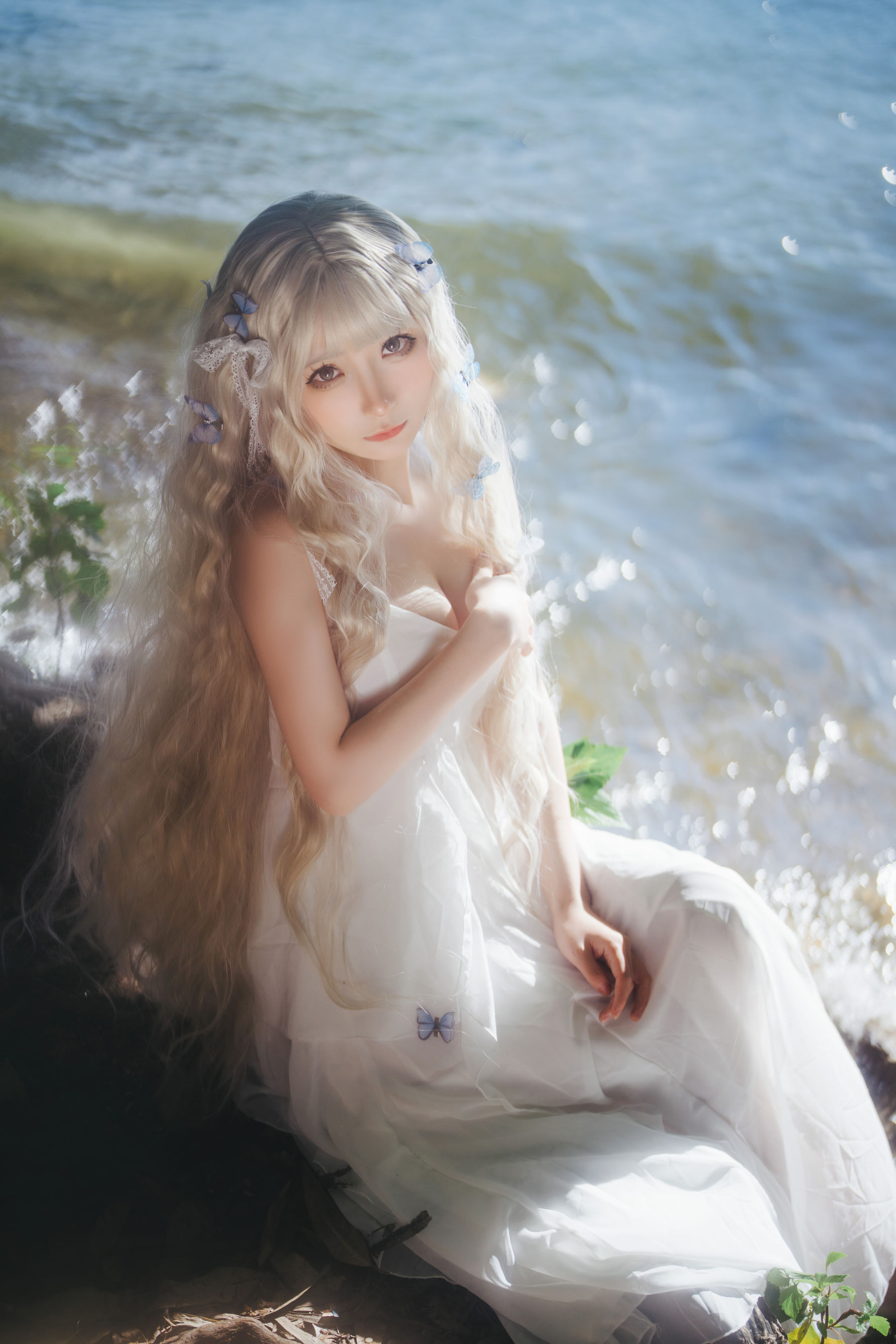 是三不是世w – 湖边白裙 [15P]