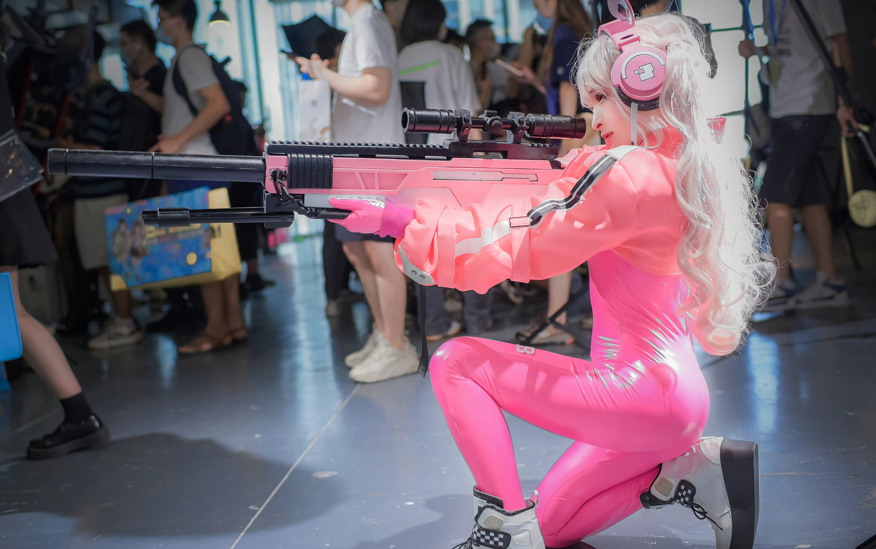 动漫博主九九八XY – 萤火虫漫展 NIKKE 胜利女神 爱丽丝 [18P]