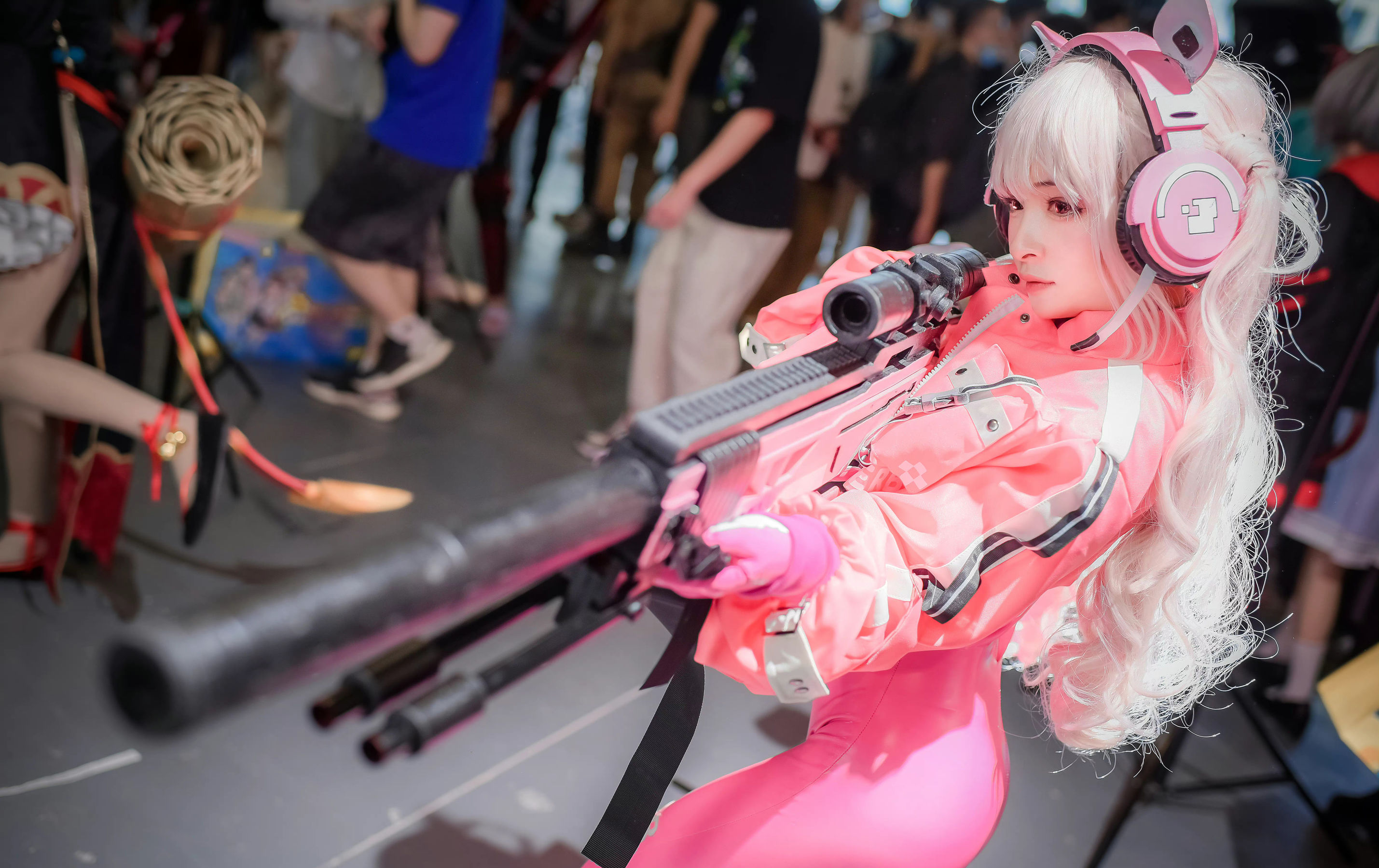 动漫博主九九八XY – 萤火虫漫展 NIKKE 胜利女神 爱丽丝 [18P]