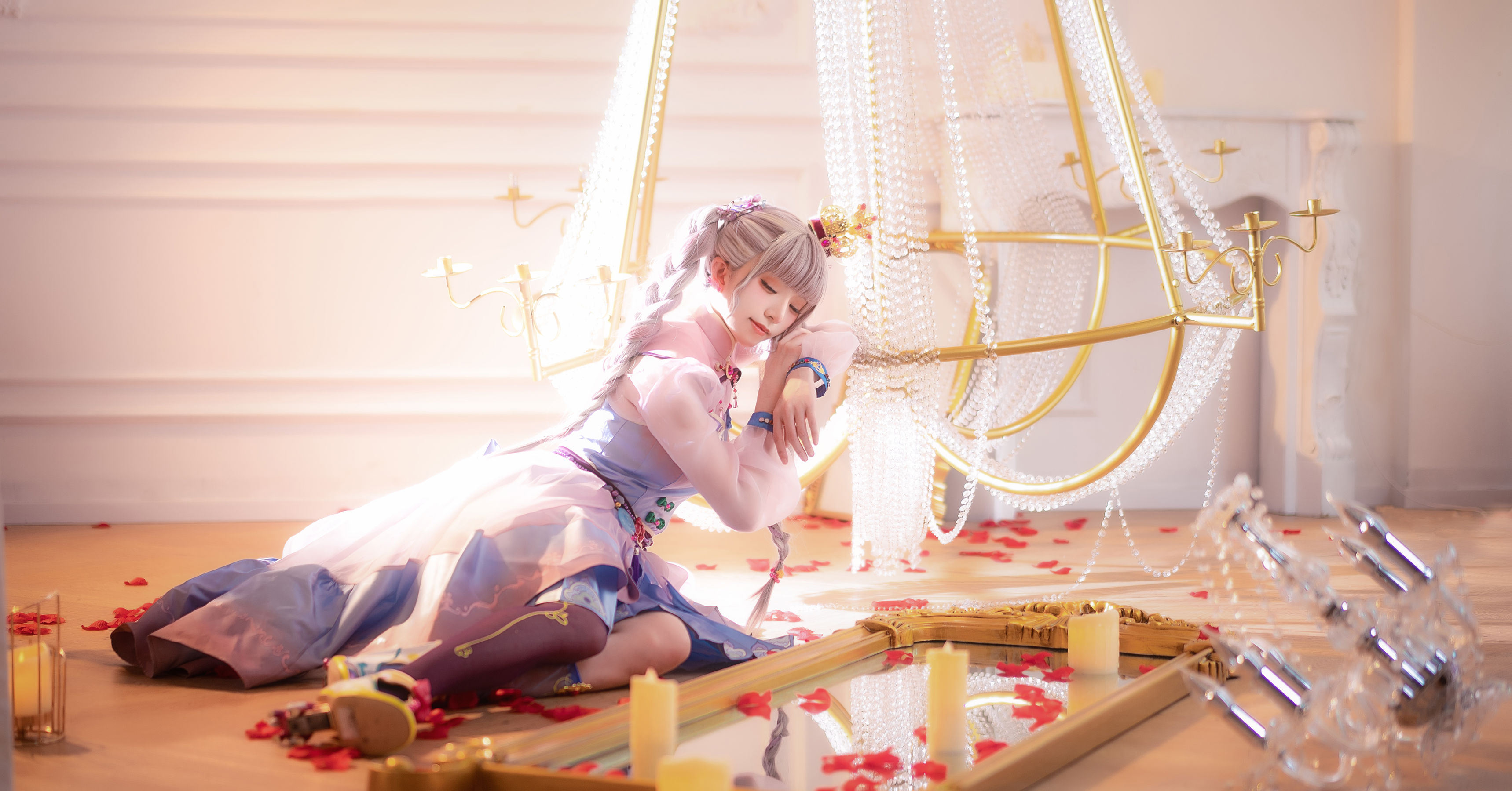 动漫博主Kitaro_绮太郎 – 甜皇后 [18P]