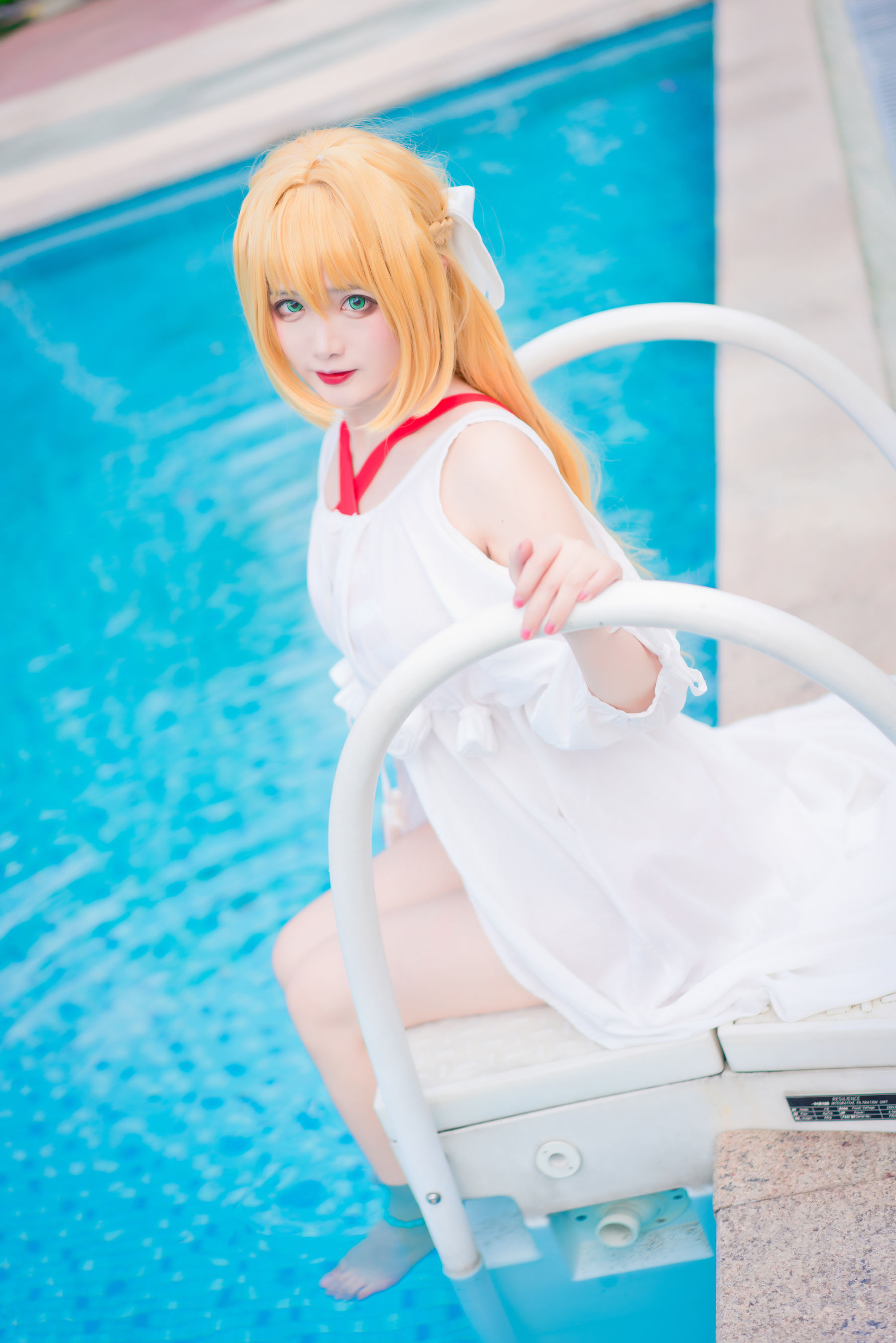 七海抹茶酱 – 尼禄泳装 [17P]