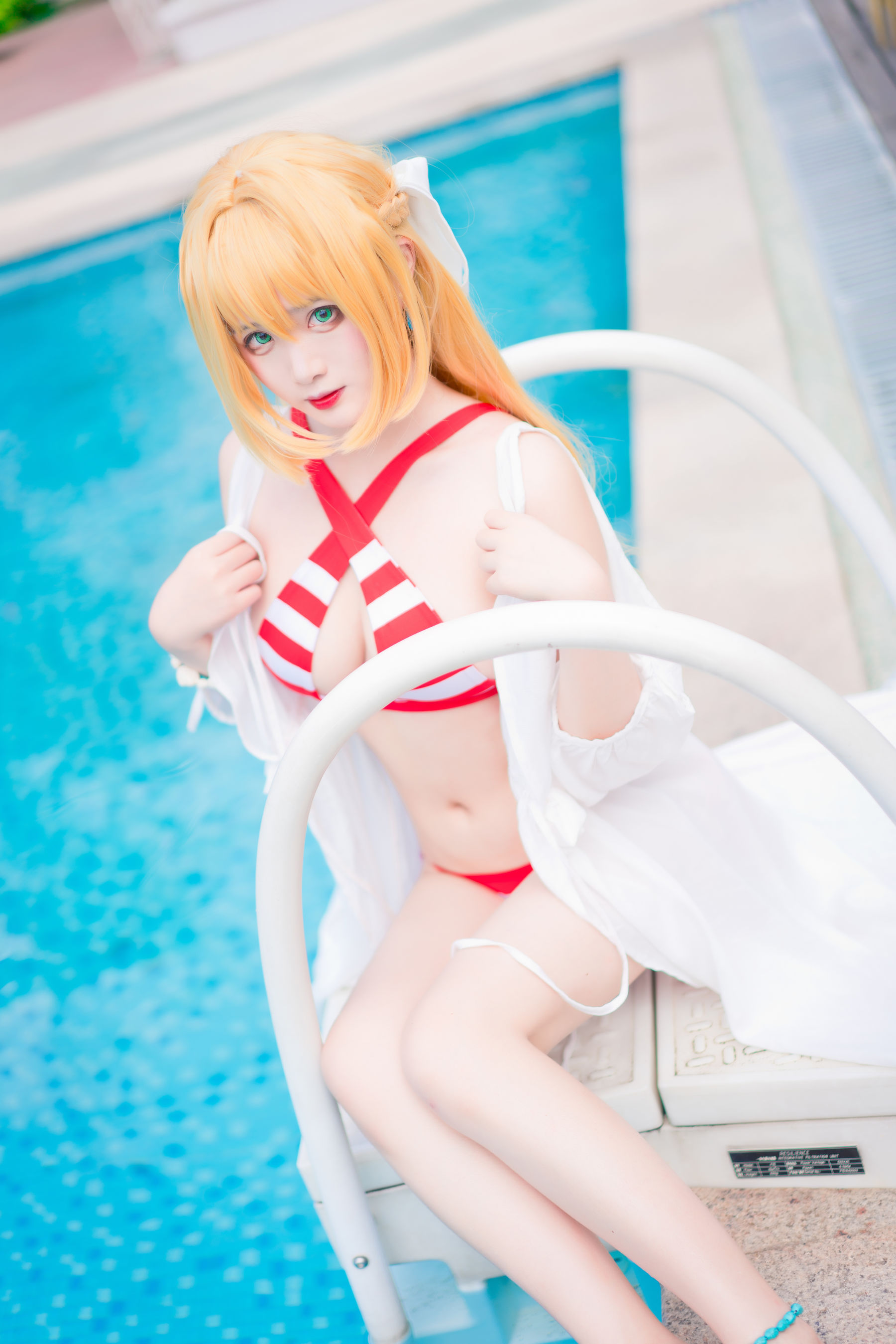 七海抹茶酱 – 尼禄泳装 [17P]