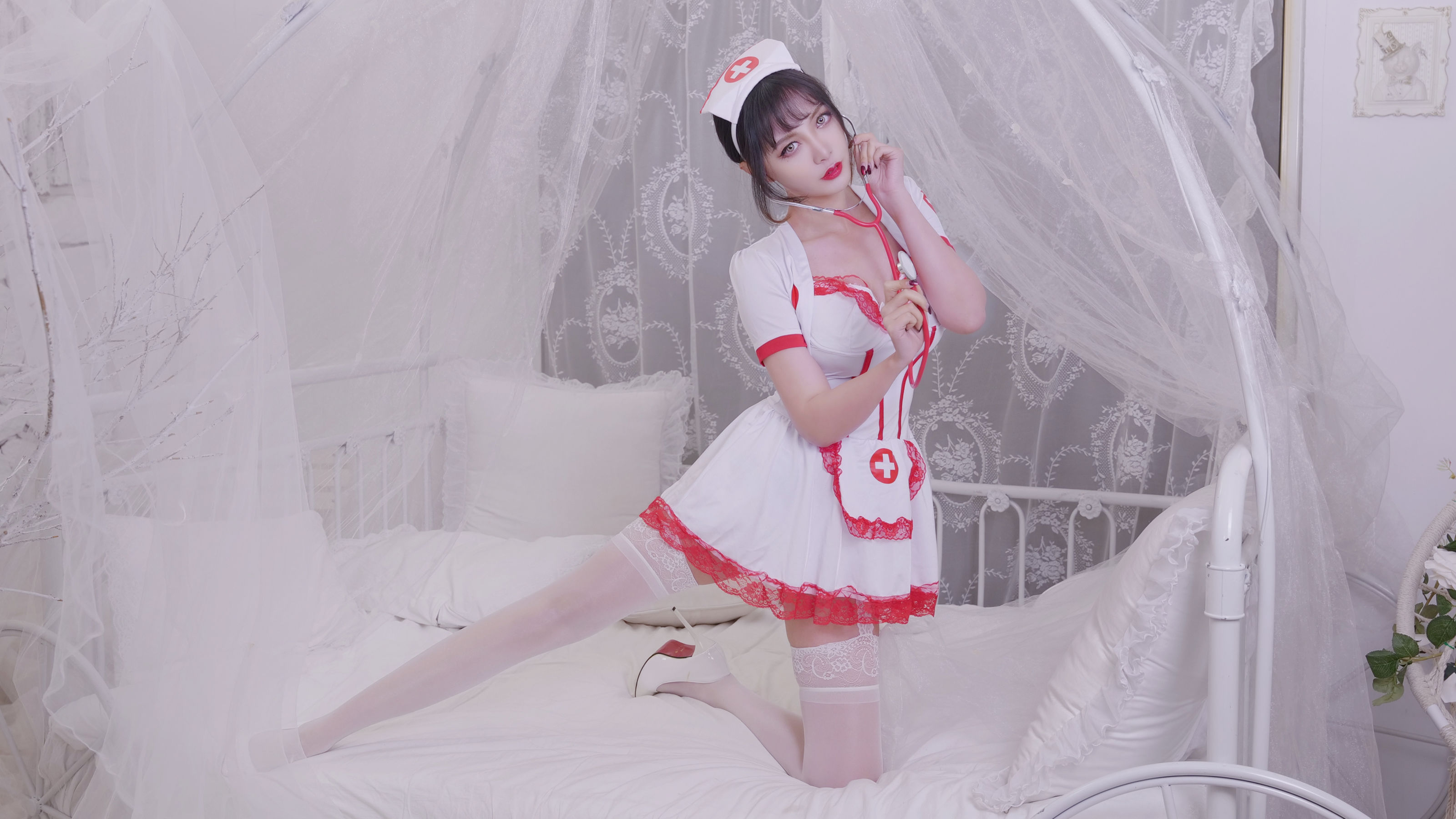 小须须 – 护士 [40P]