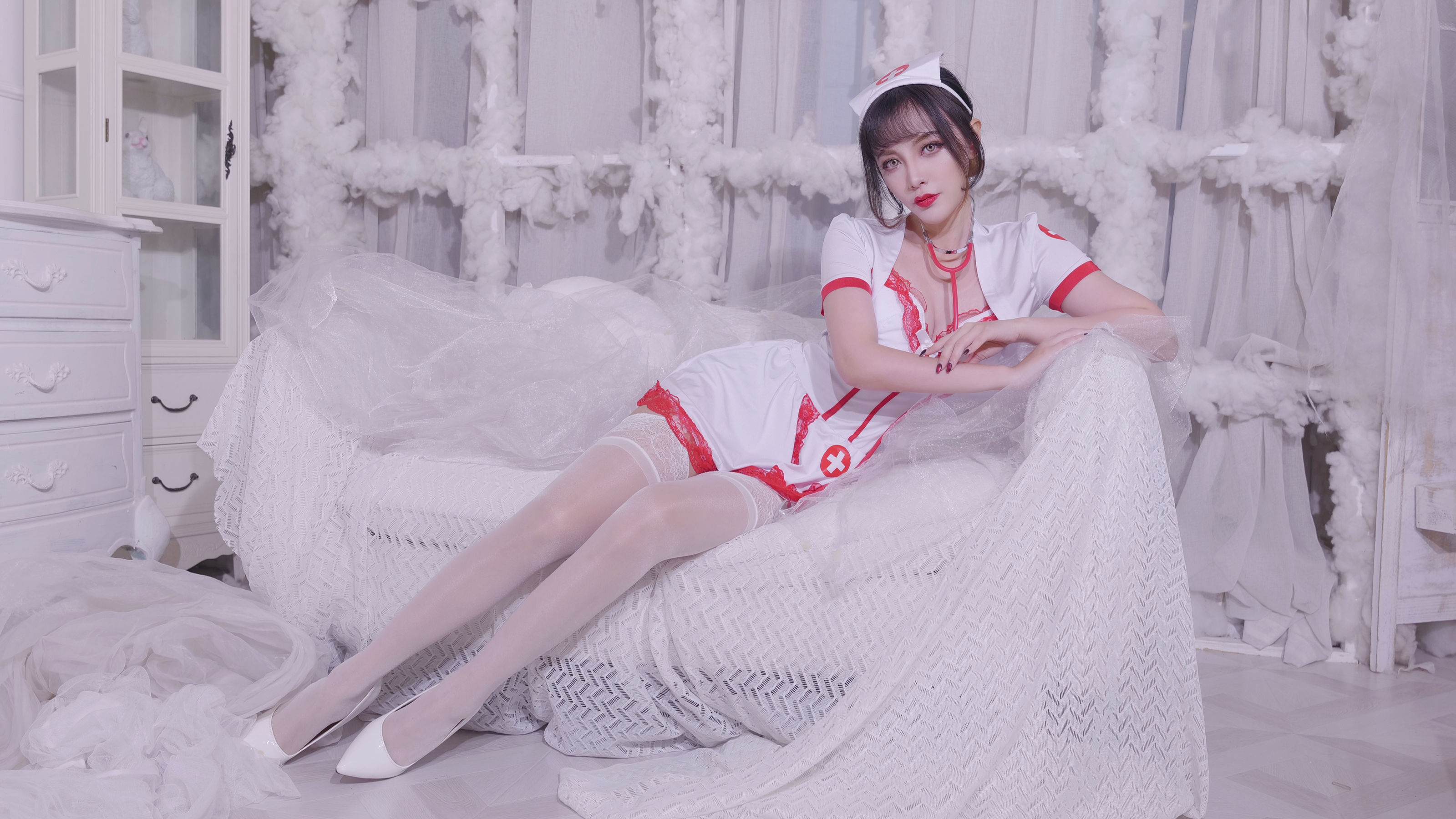 小须须 – 护士 [40P]