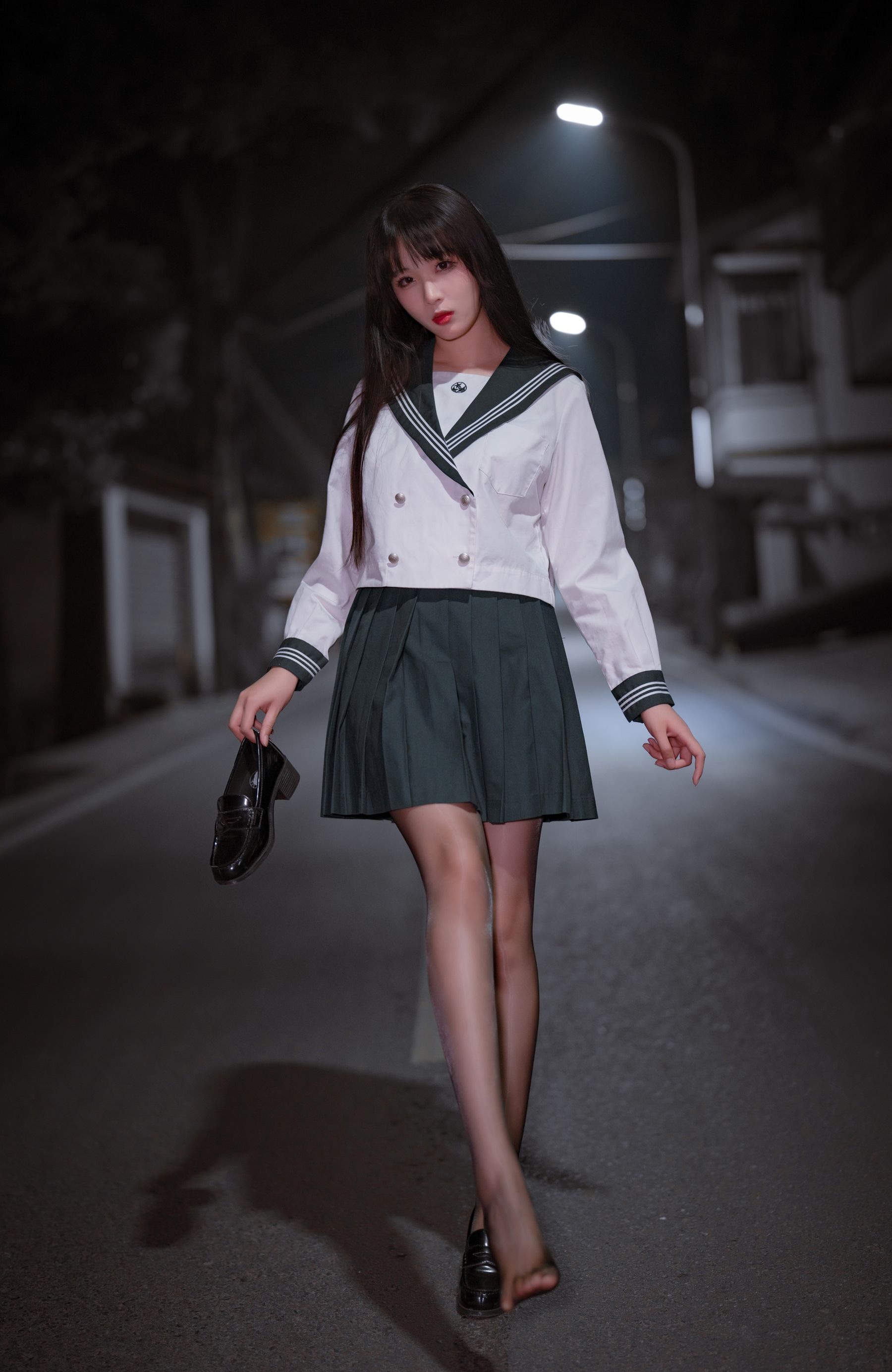 轩萧学姐 – 公路JK [46P]