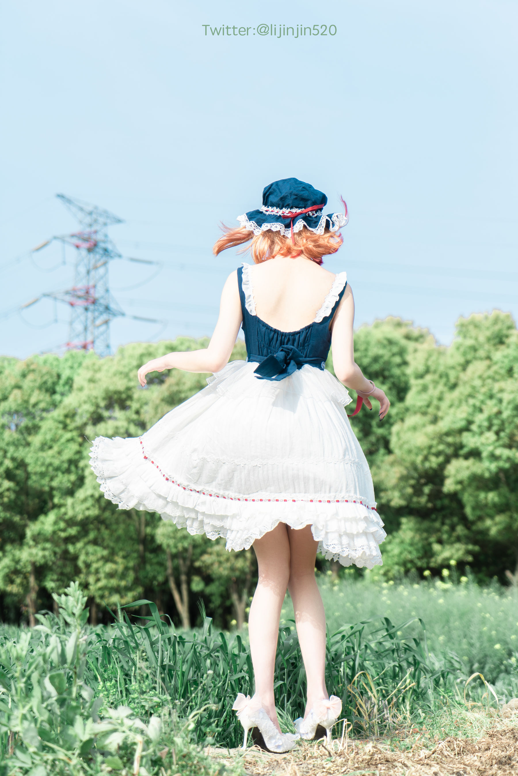 梨瑾瑾 – 户外LO裙 [22P]