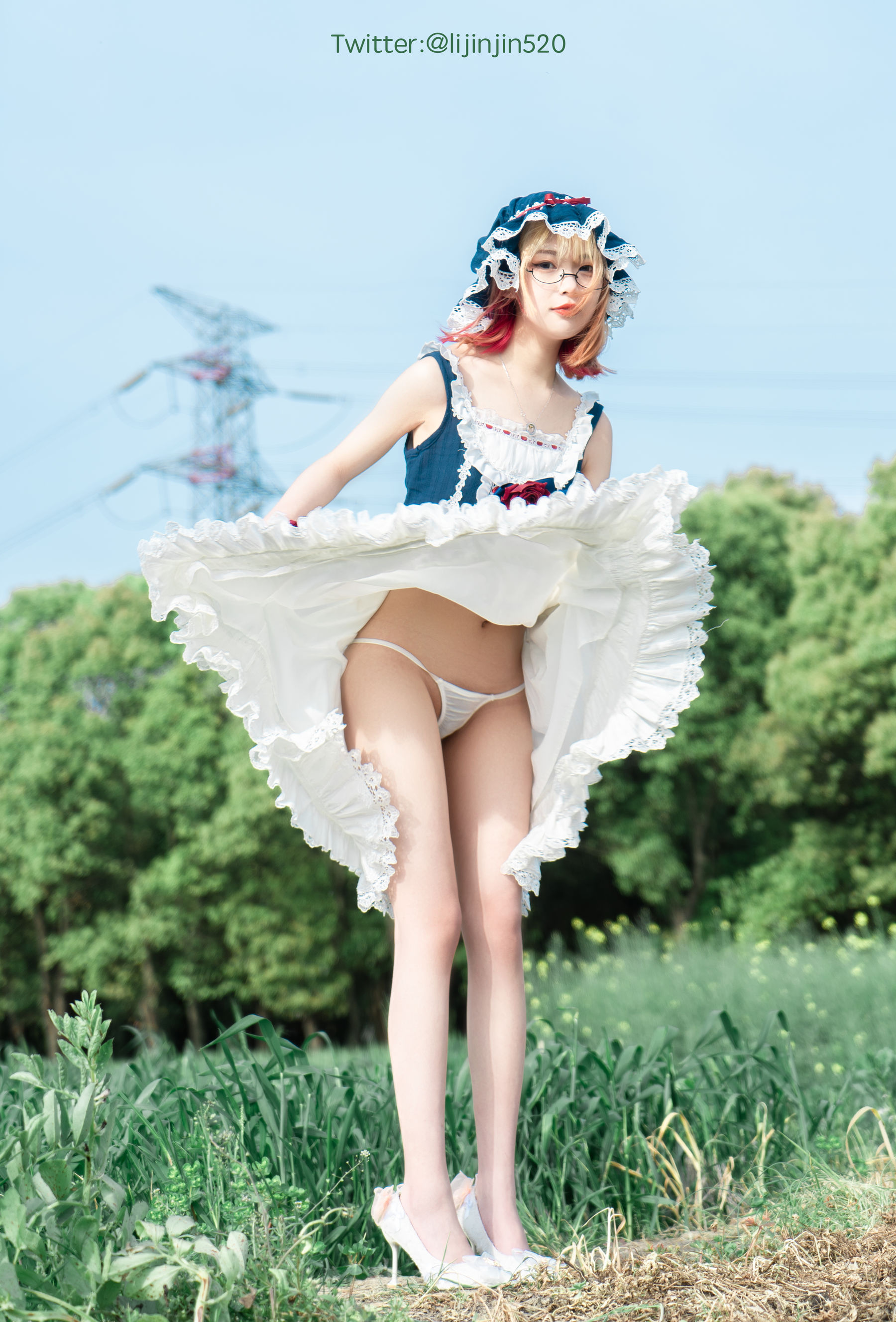 梨瑾瑾 – 户外LO裙 [22P]