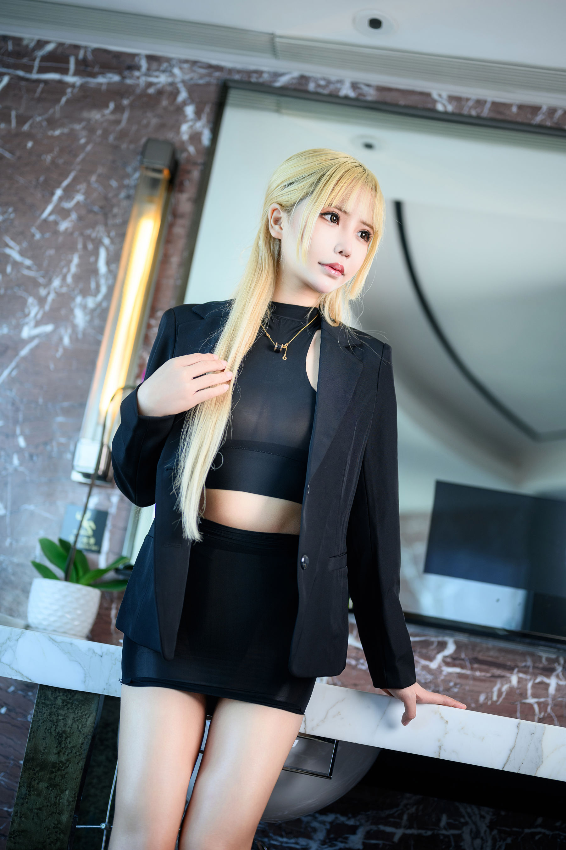 二次元妹子抱走莫子aa – 私人助理 [63P]