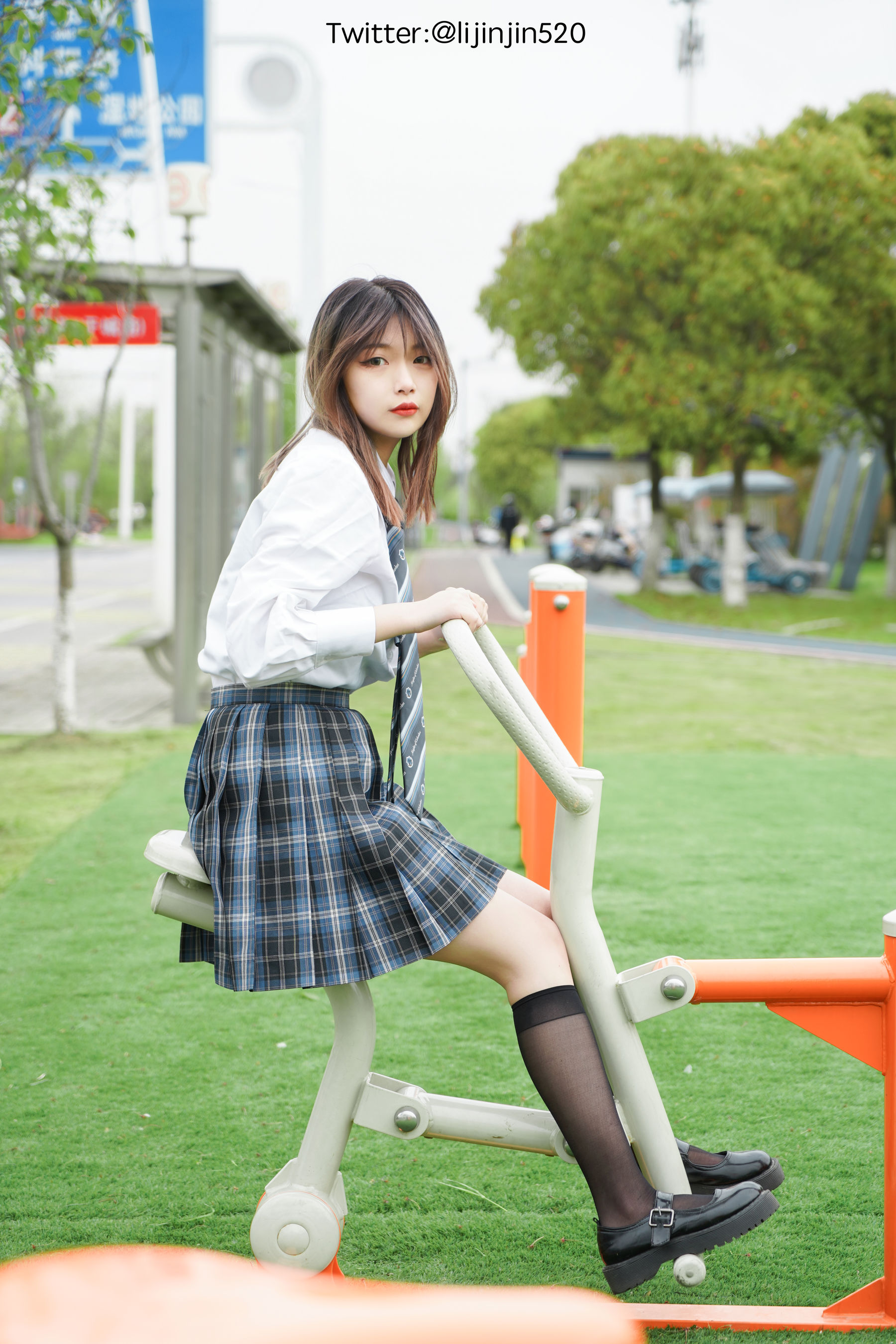 梨瑾瑾 – 户外JK2 [47P]